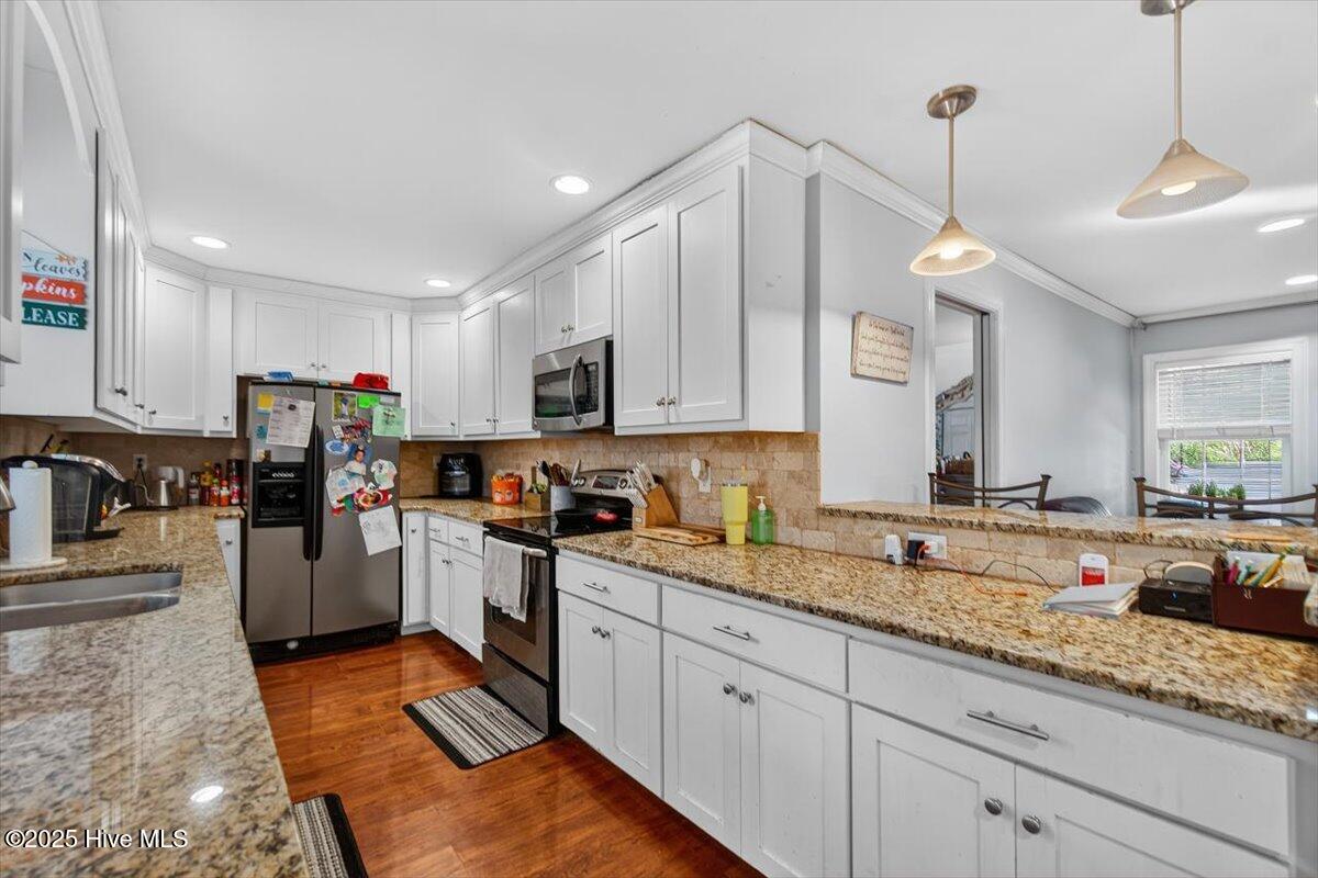 100539192 | Photo 28