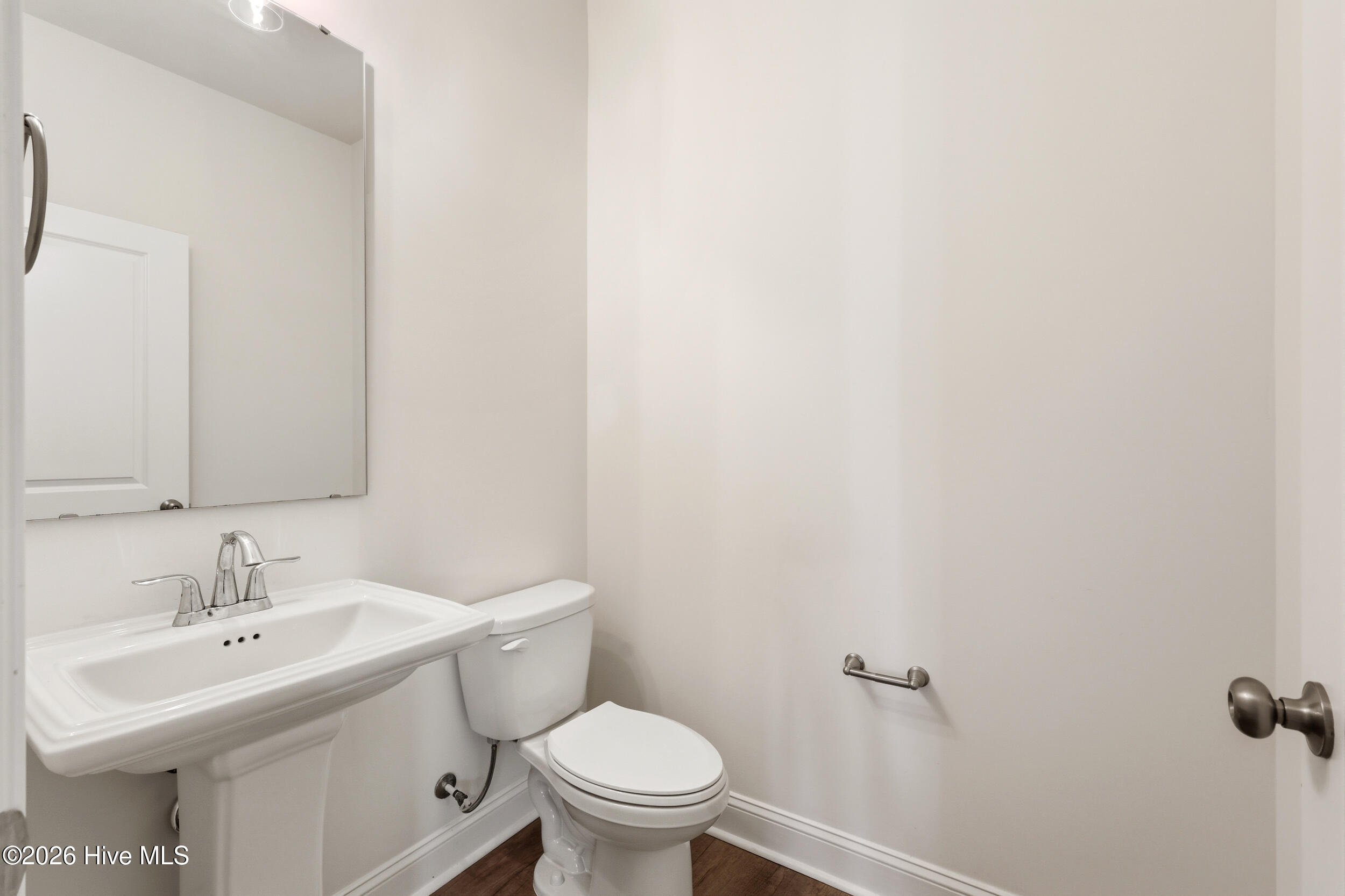 100570629 | Photo 35