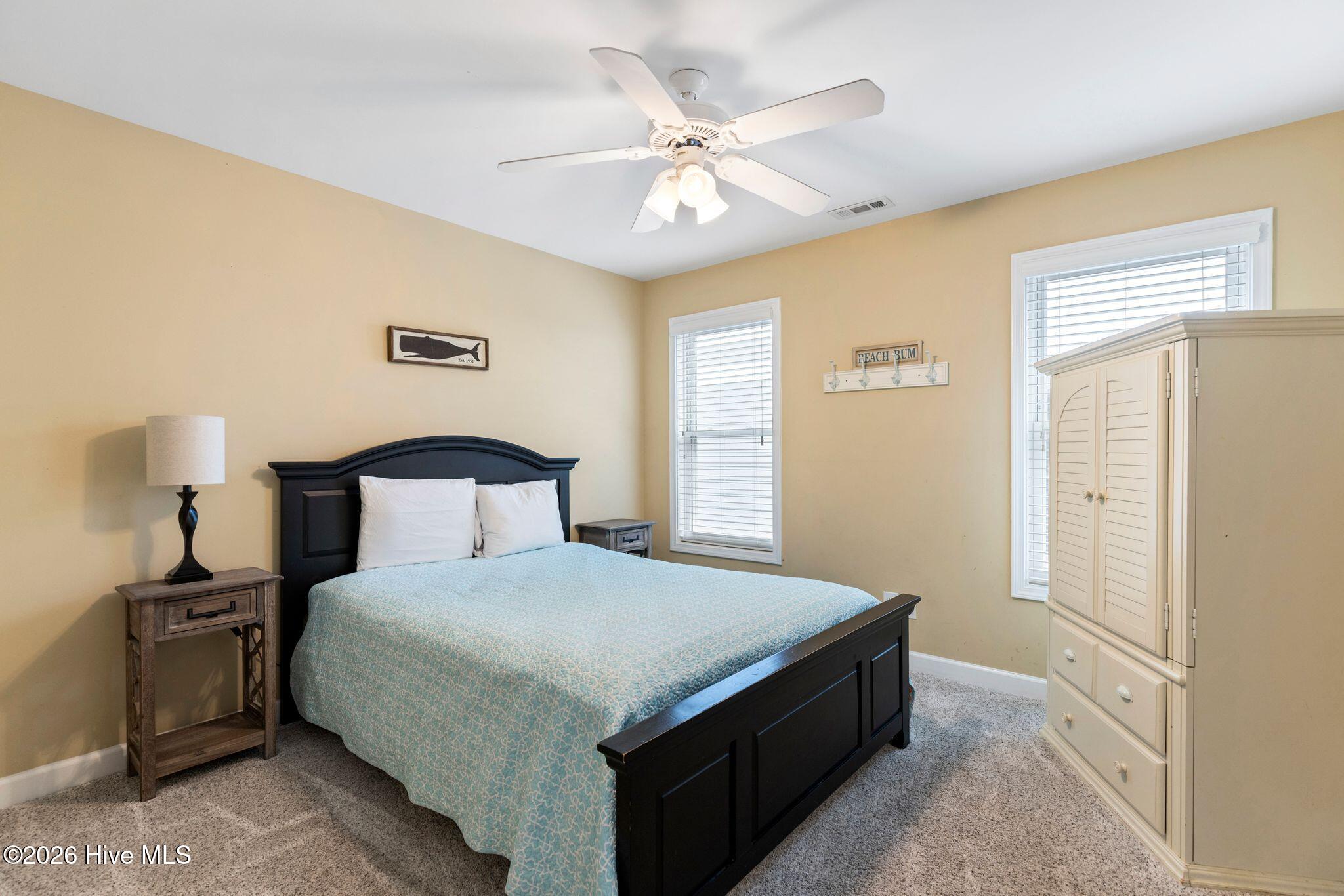 100570292 | Photo 50