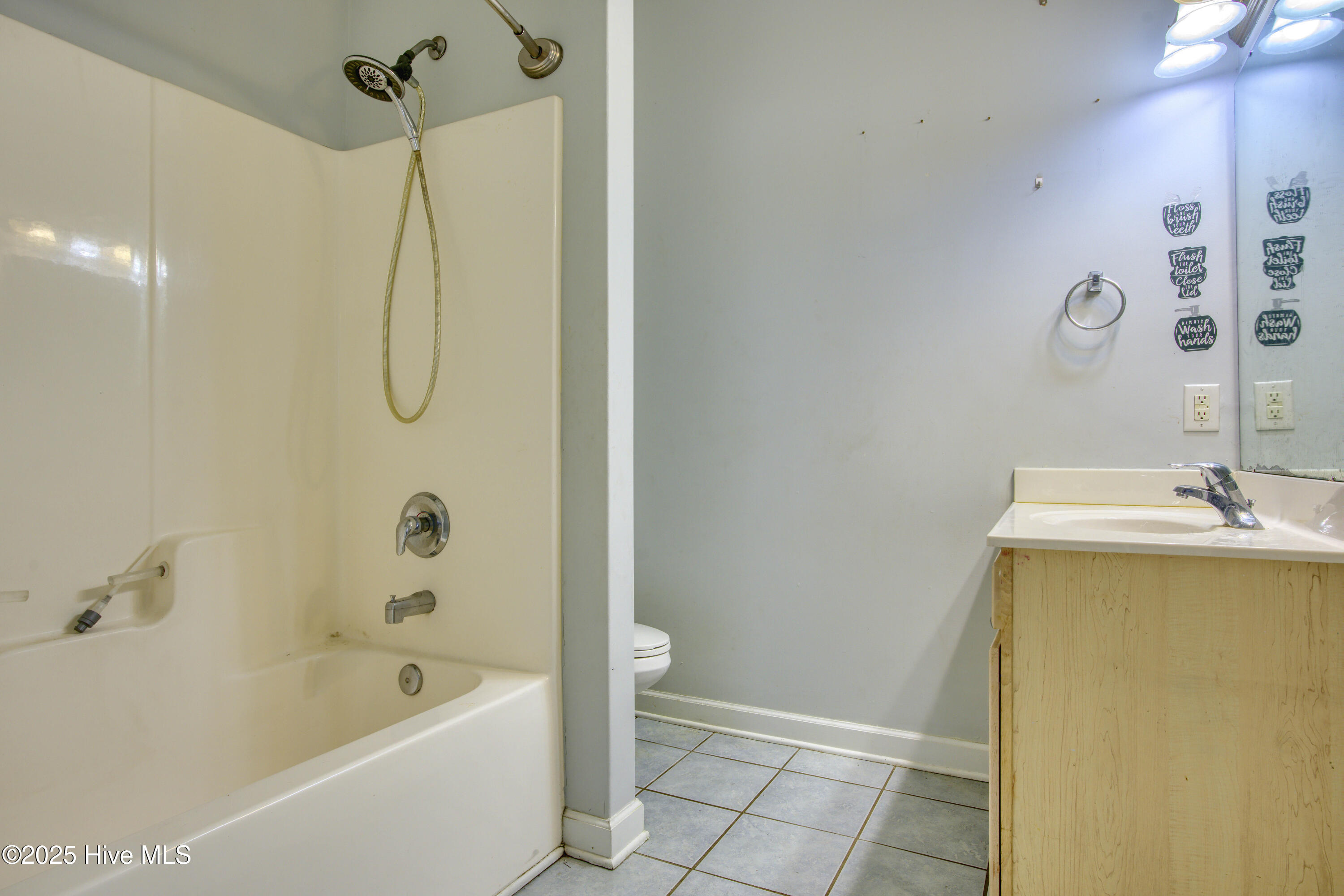 1020 Lake Norman Lane, Leland, NC 28451 – photo 14: 1020 Norman Lake - Interior - Edited