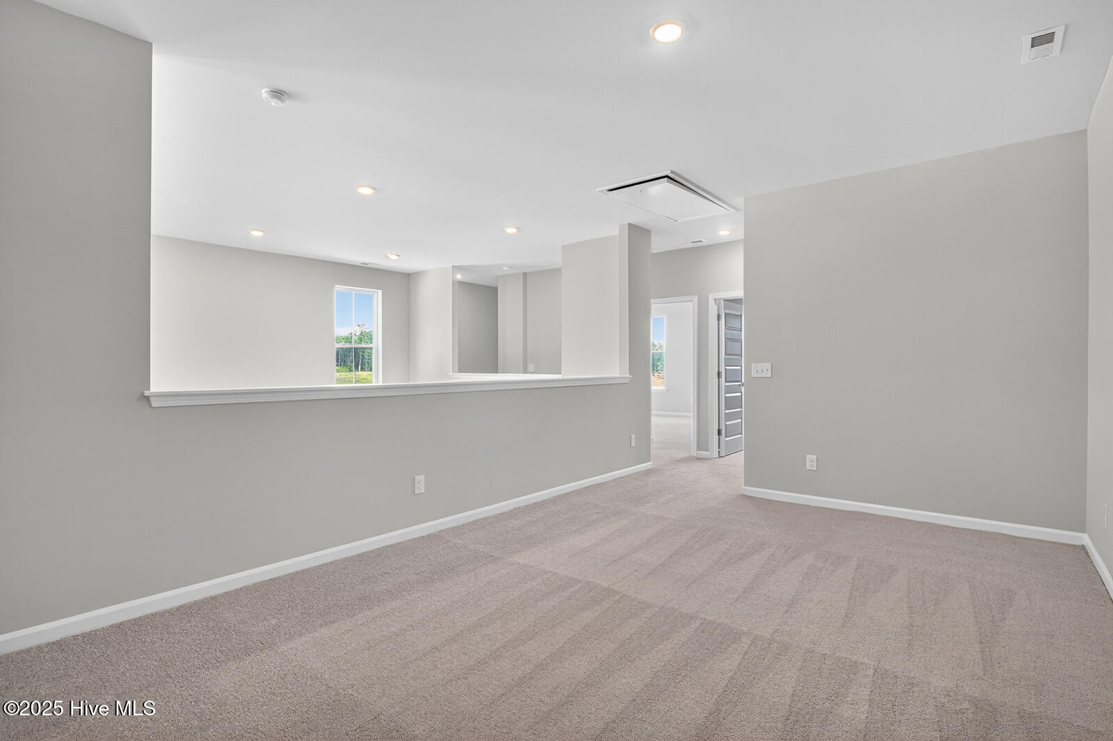 100559078 | Photo 19