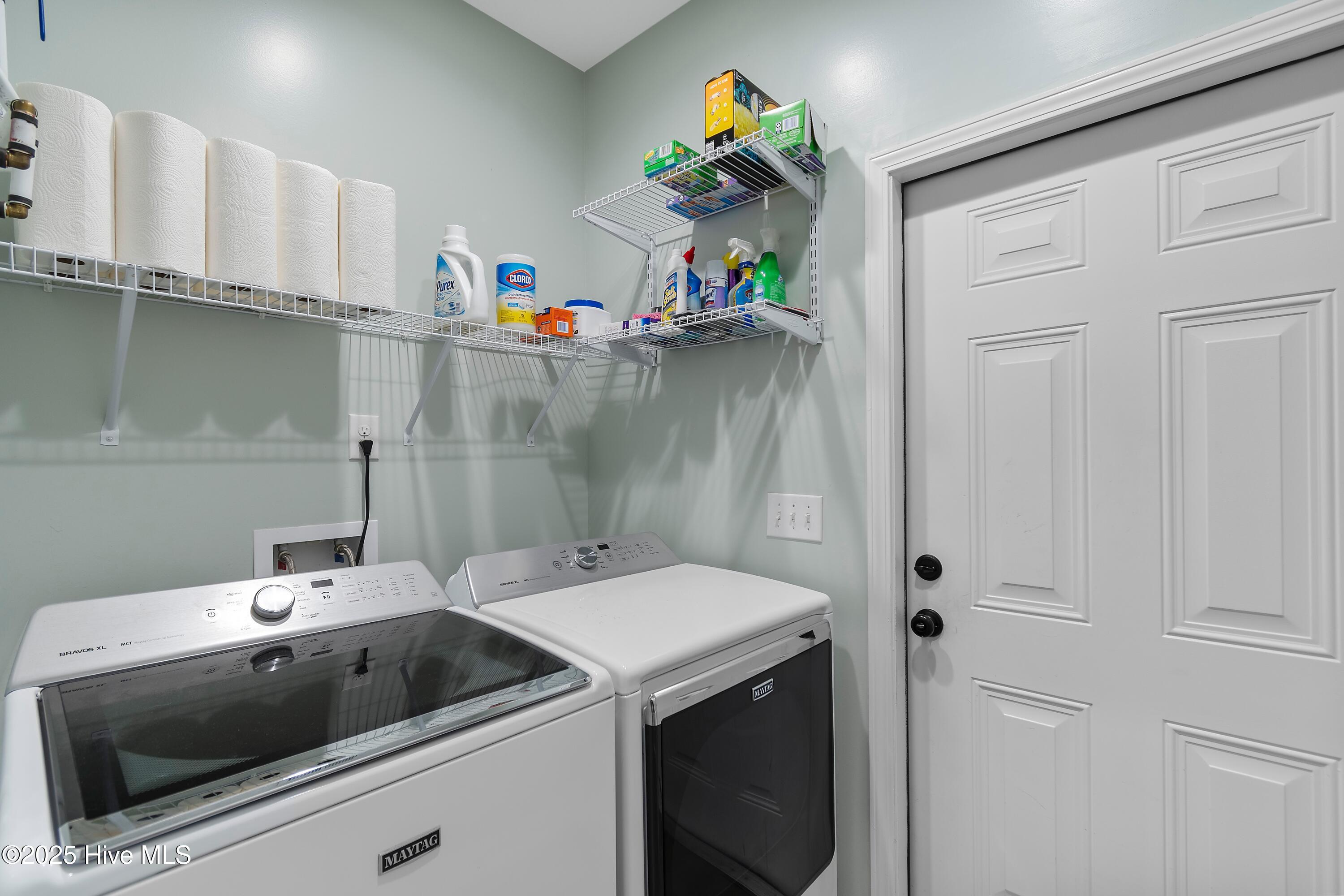 100538437 | Photo 23