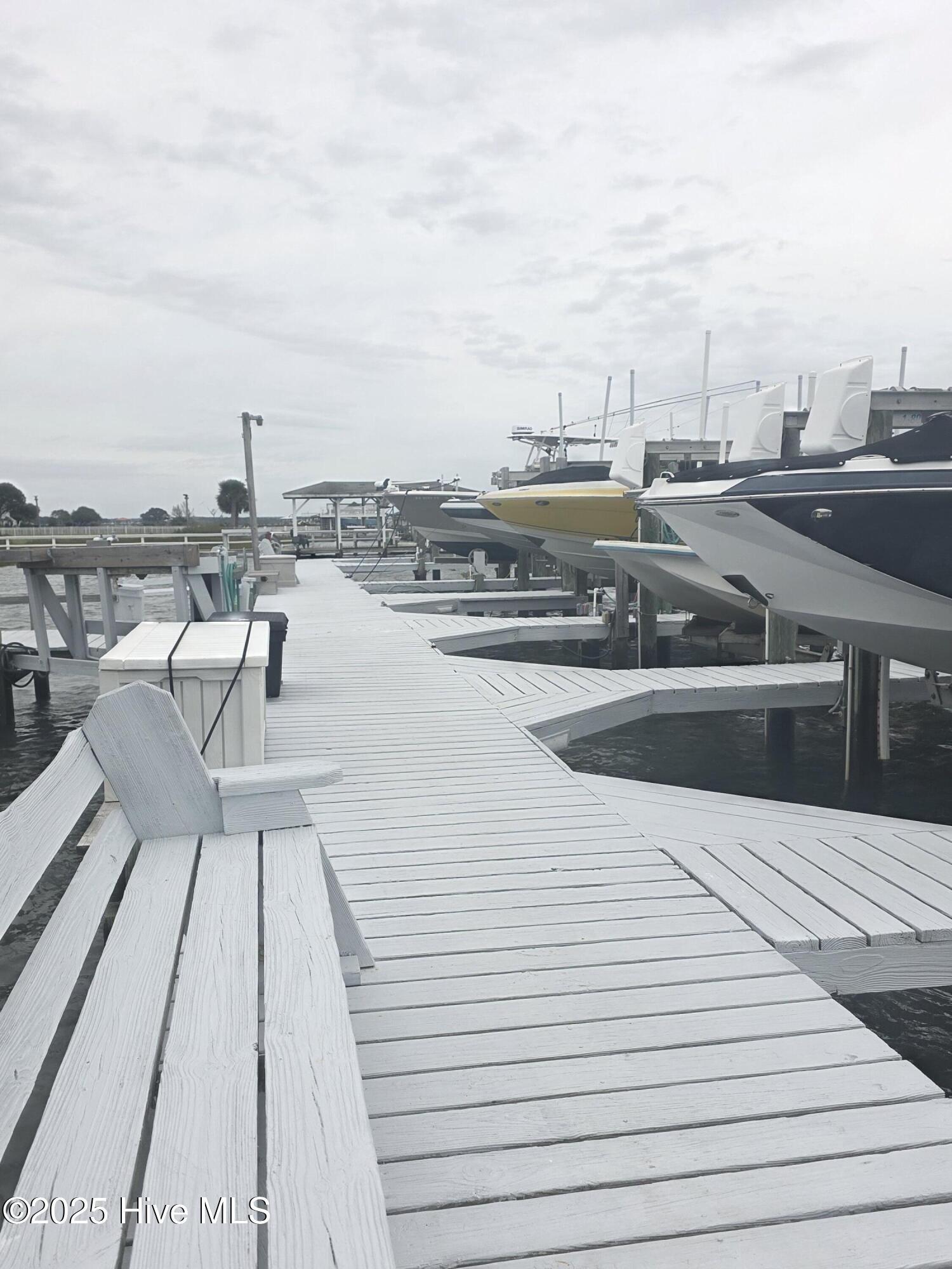 100535825 | Photo 12