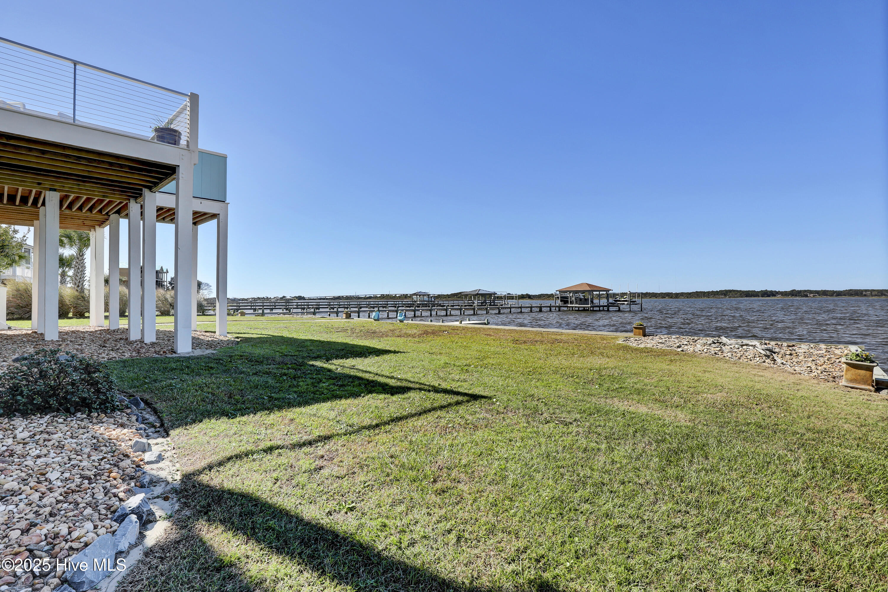 100537166 | Photo 55