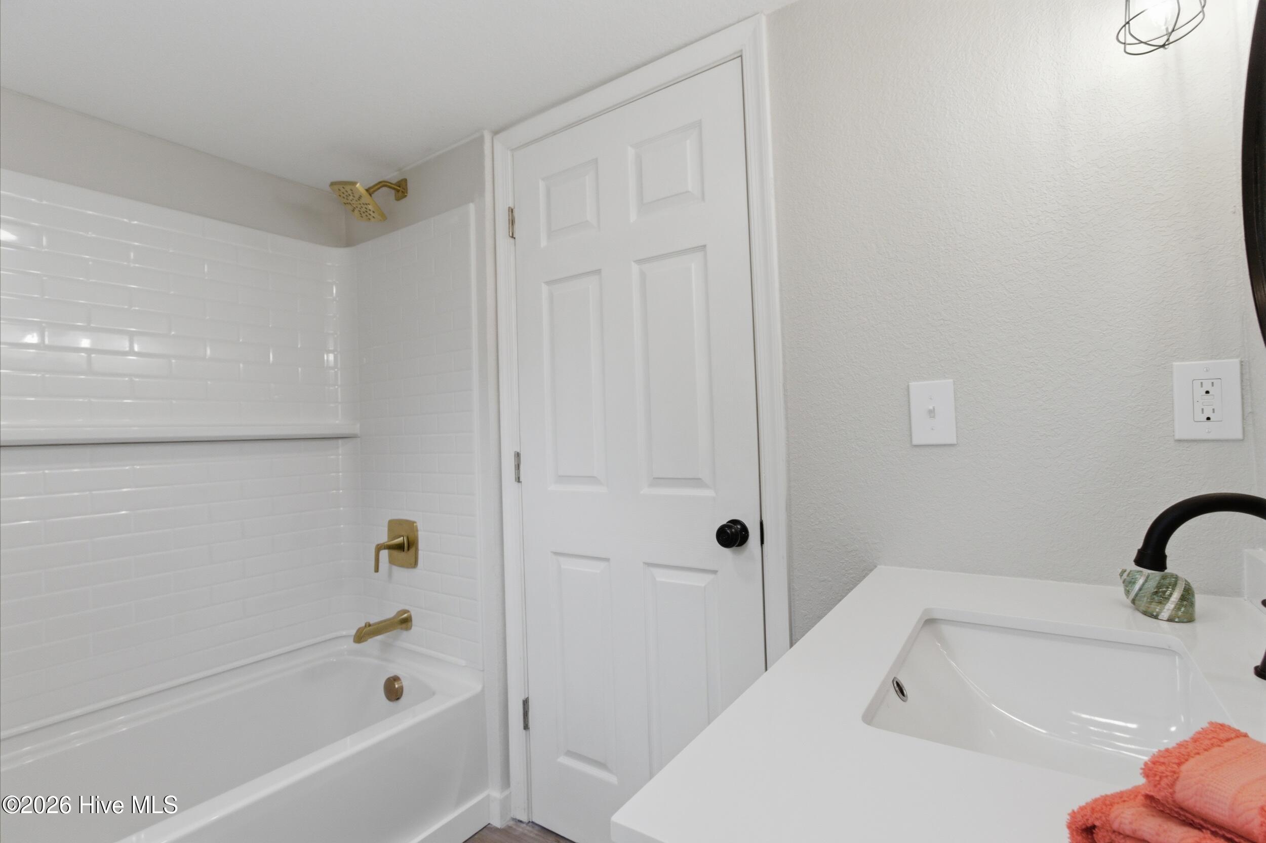 1977 Colington Road, Kill Devil Hills, NC, 27948