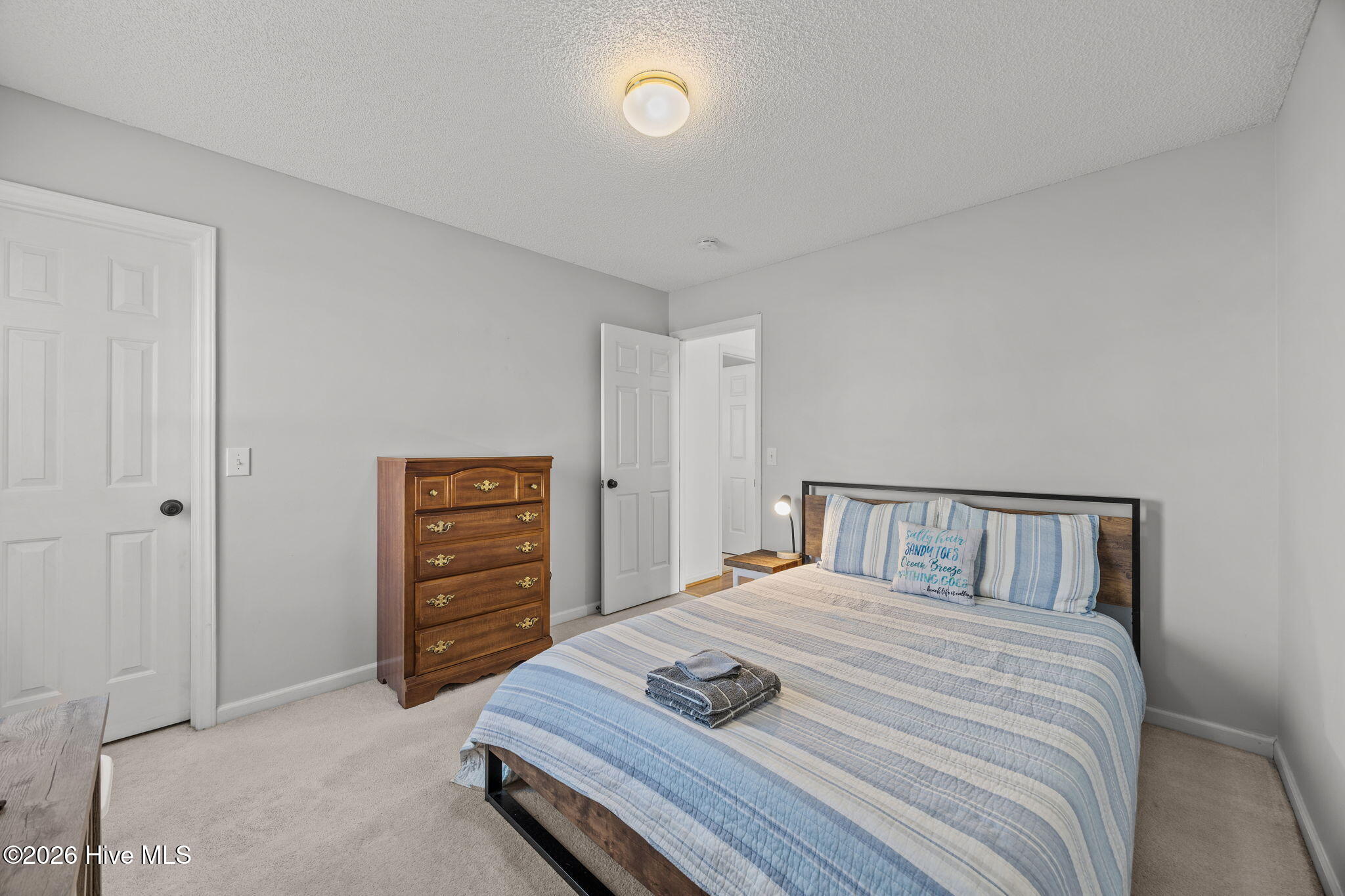 100551976 | Photo 22