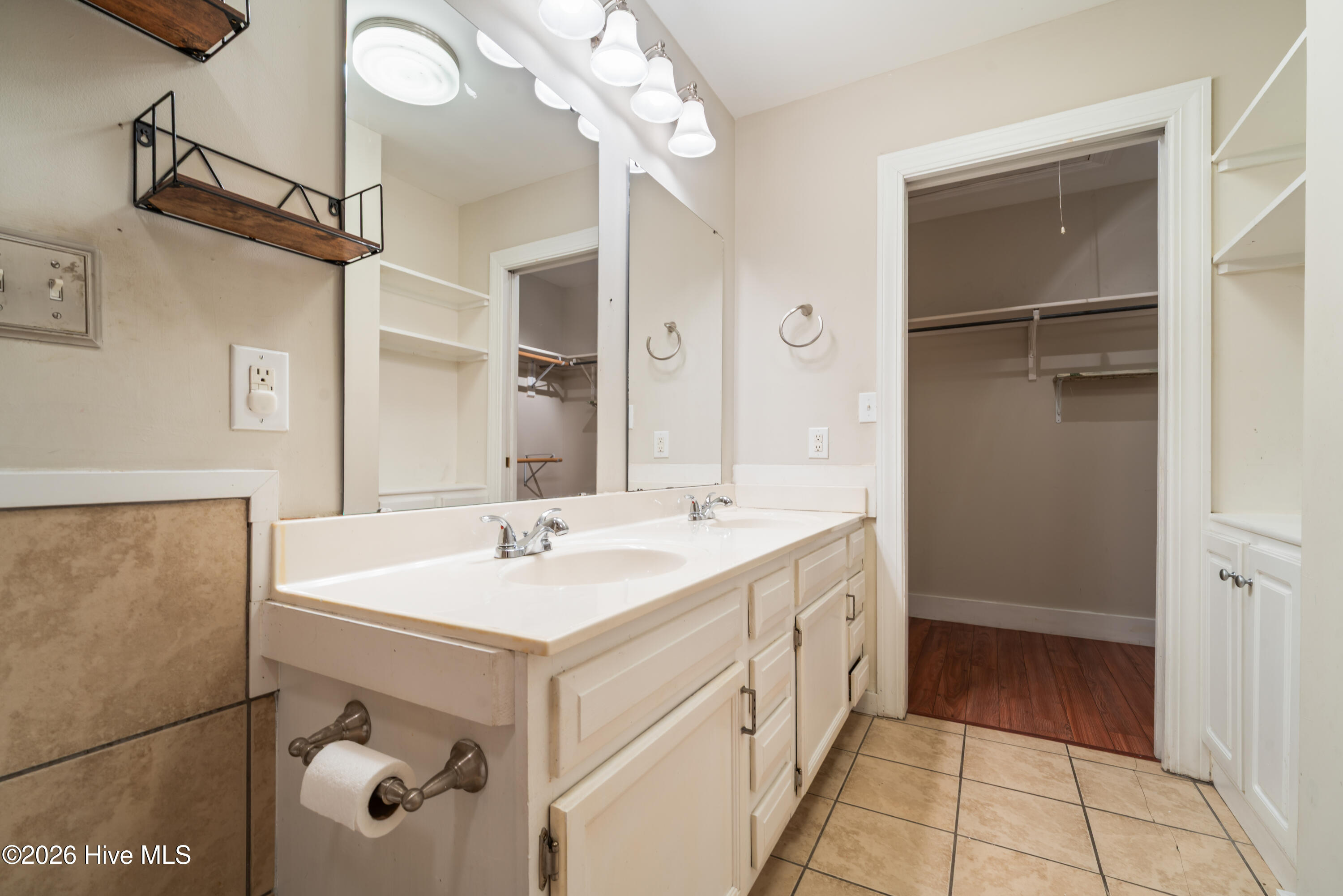 Exterior photo of 112 Galahad Drive, Greenville, NC 27858. MLS: 100586593