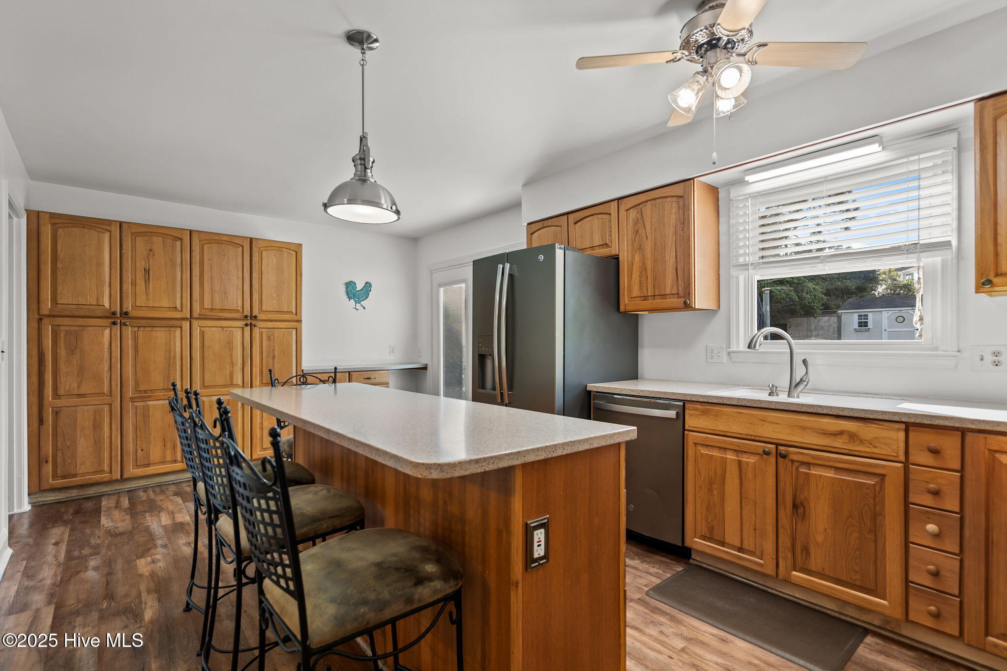 100551832 | Photo 16