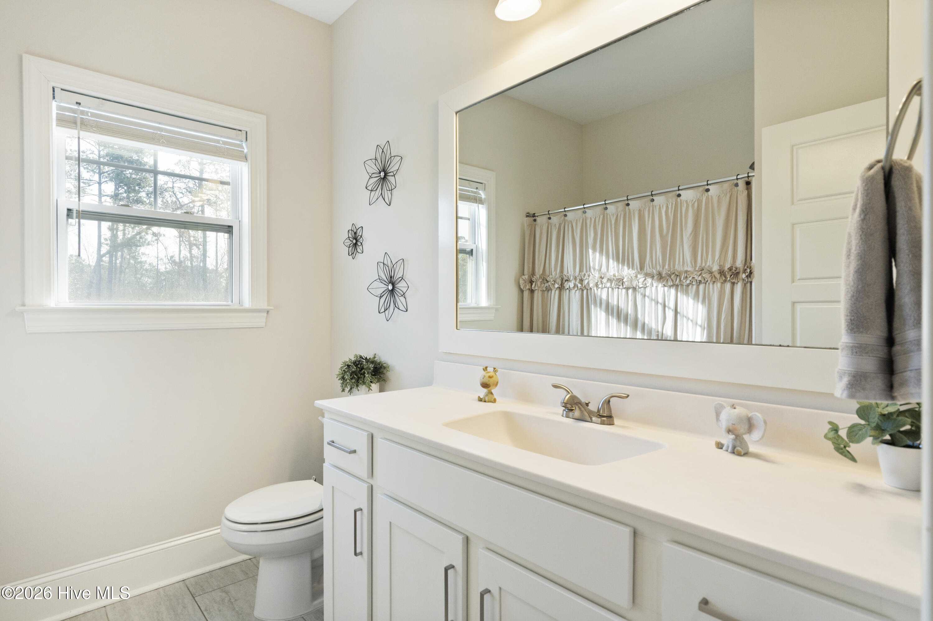 100552467 | Photo 36