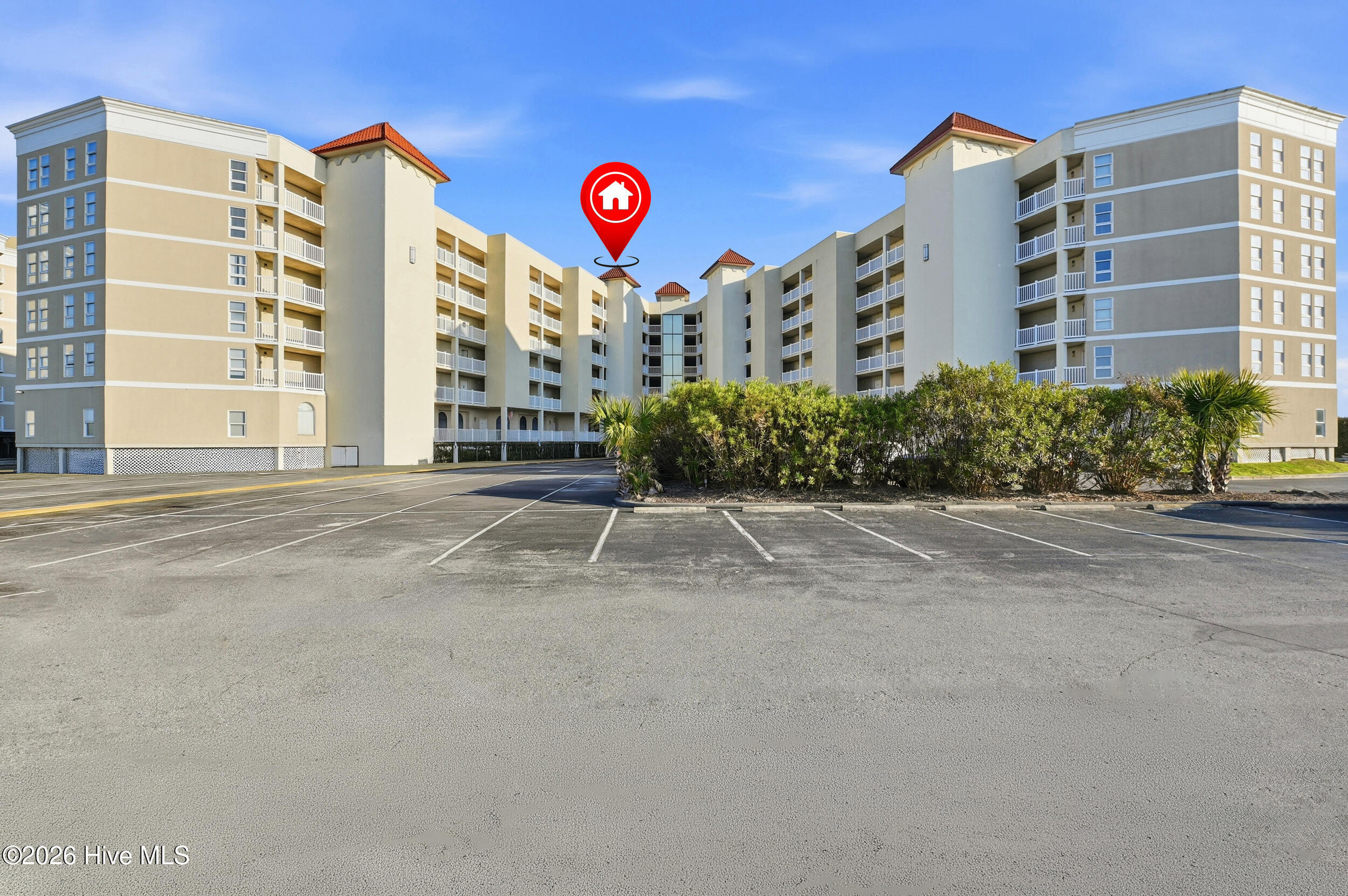 100563284 | Photo 35