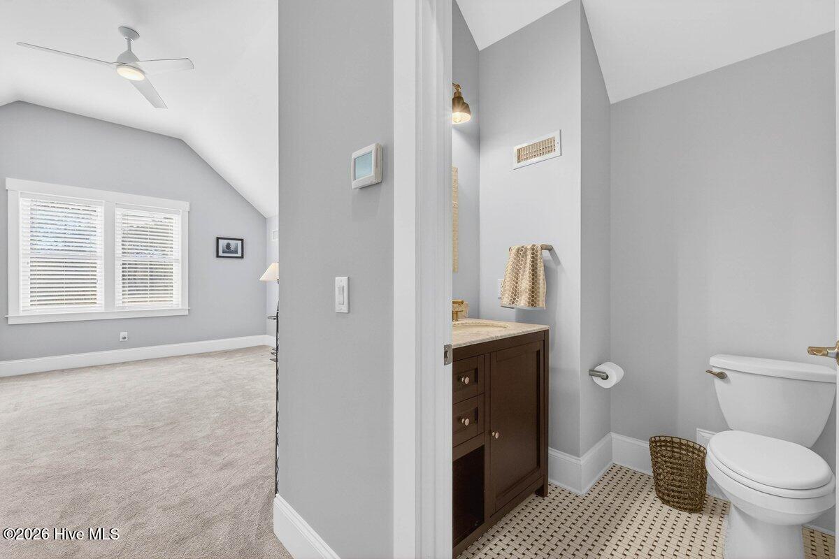 100546549 | Photo 35