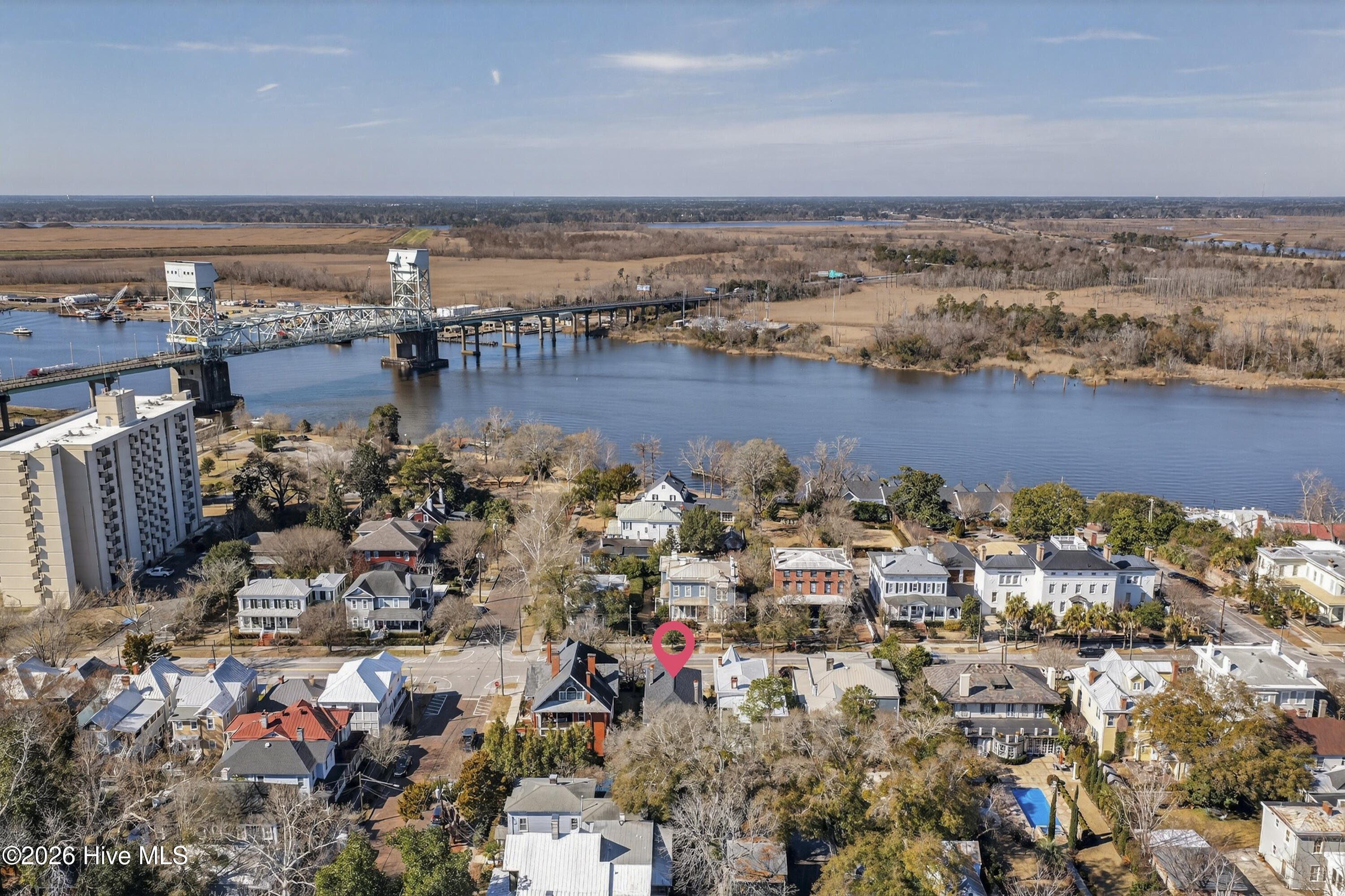 100555713 | Photo 63