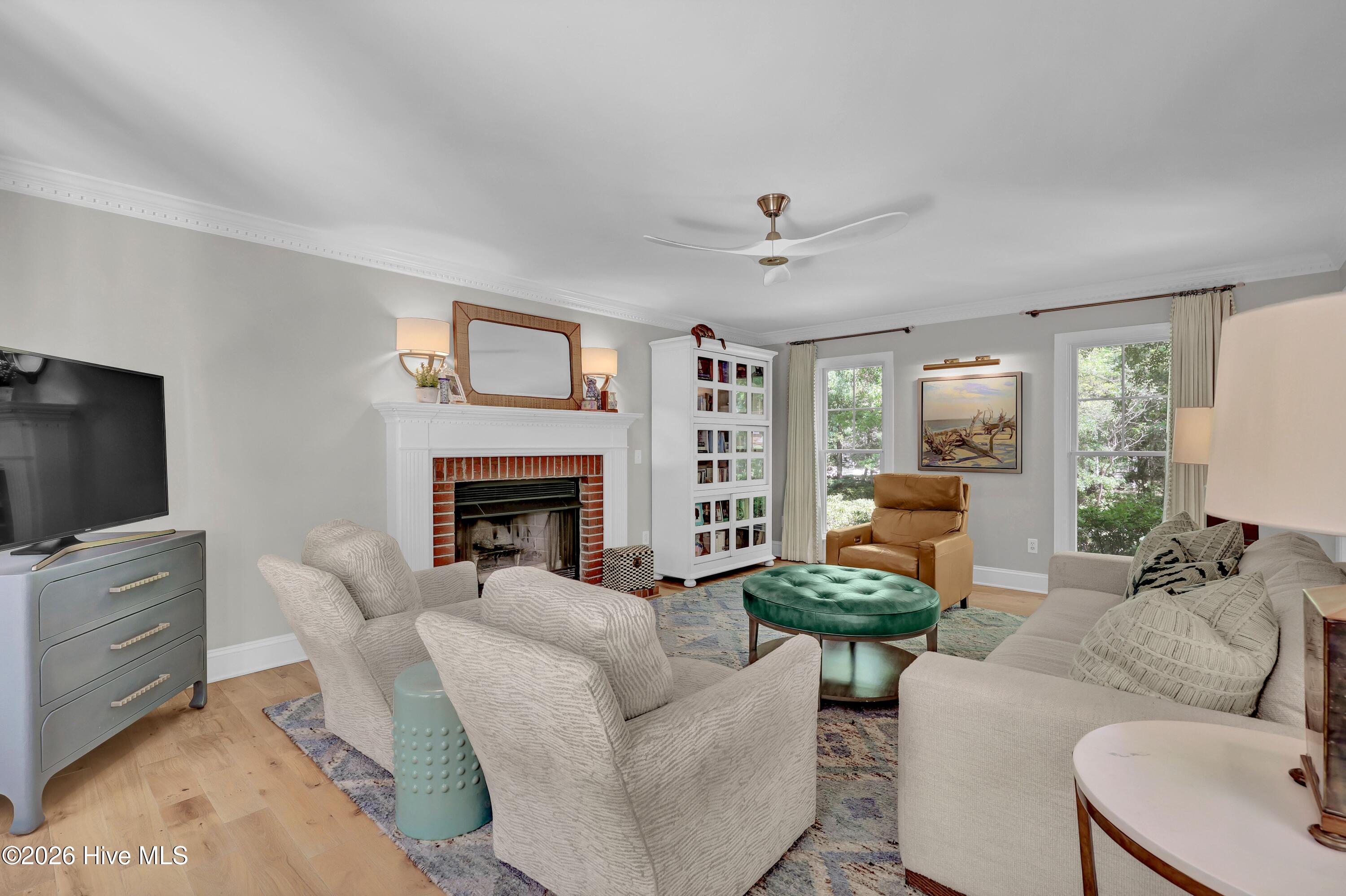 100569392 | Photo 14