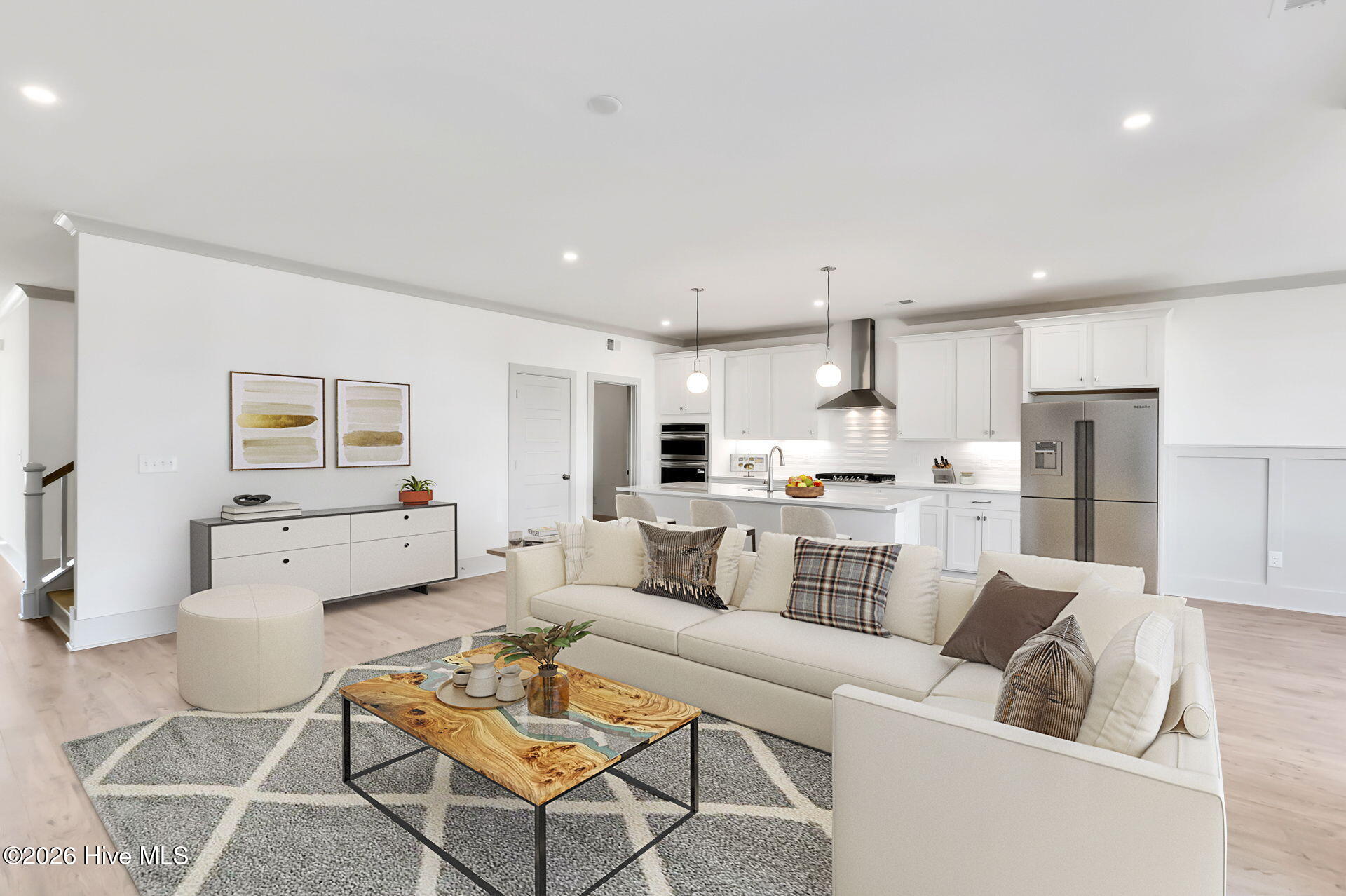 100446979 | Photo 35