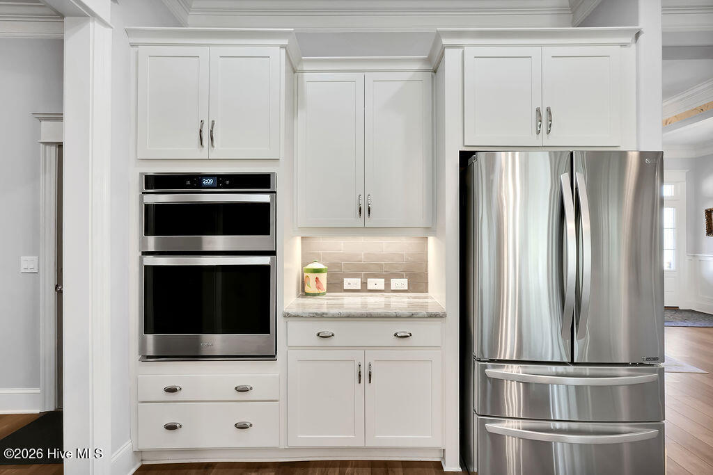 100562882 | Photo 14