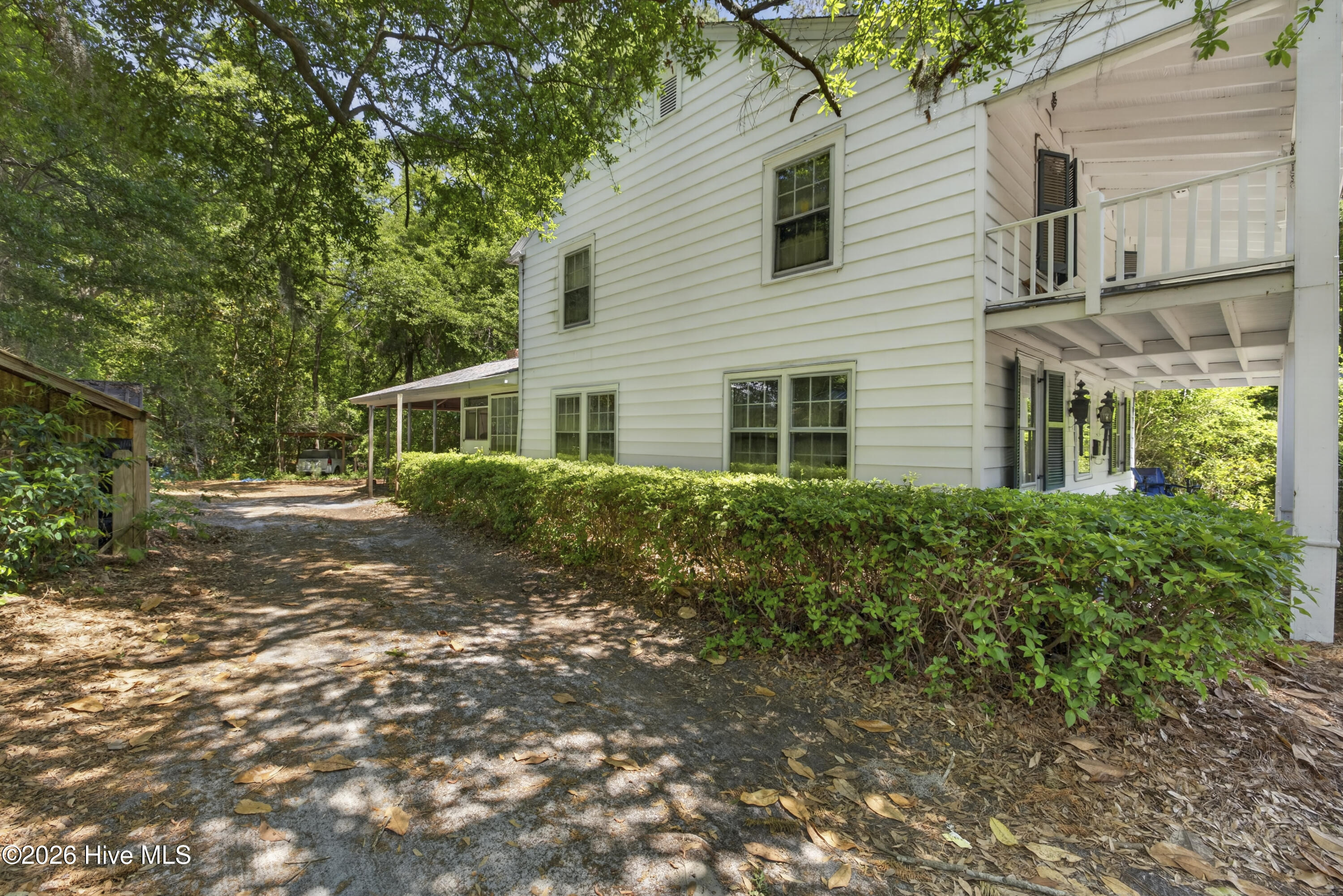 100569316 | Photo 11