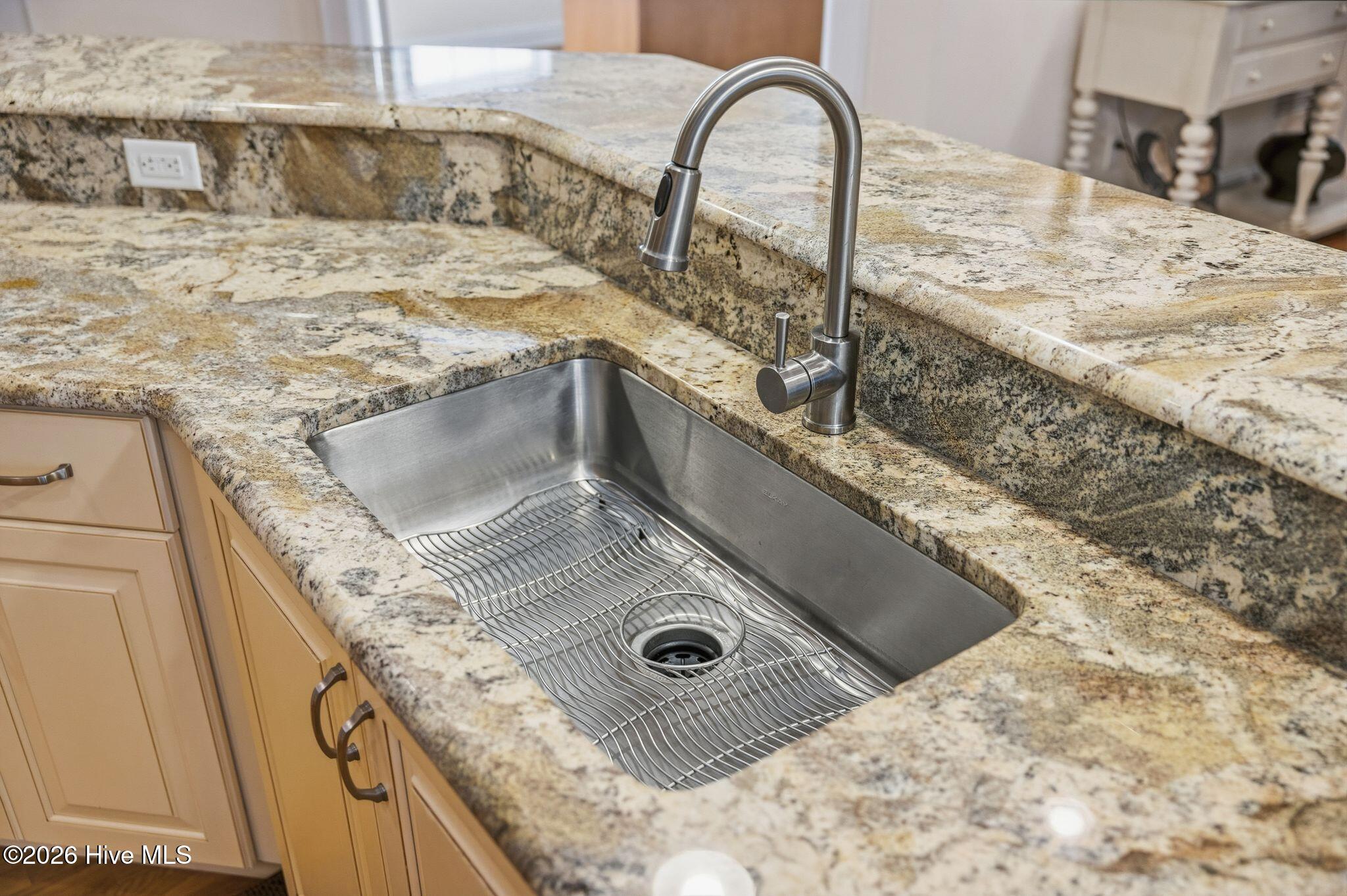 100553774 | Photo 27