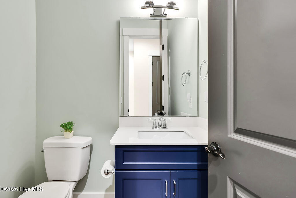 100564545 | Photo 30