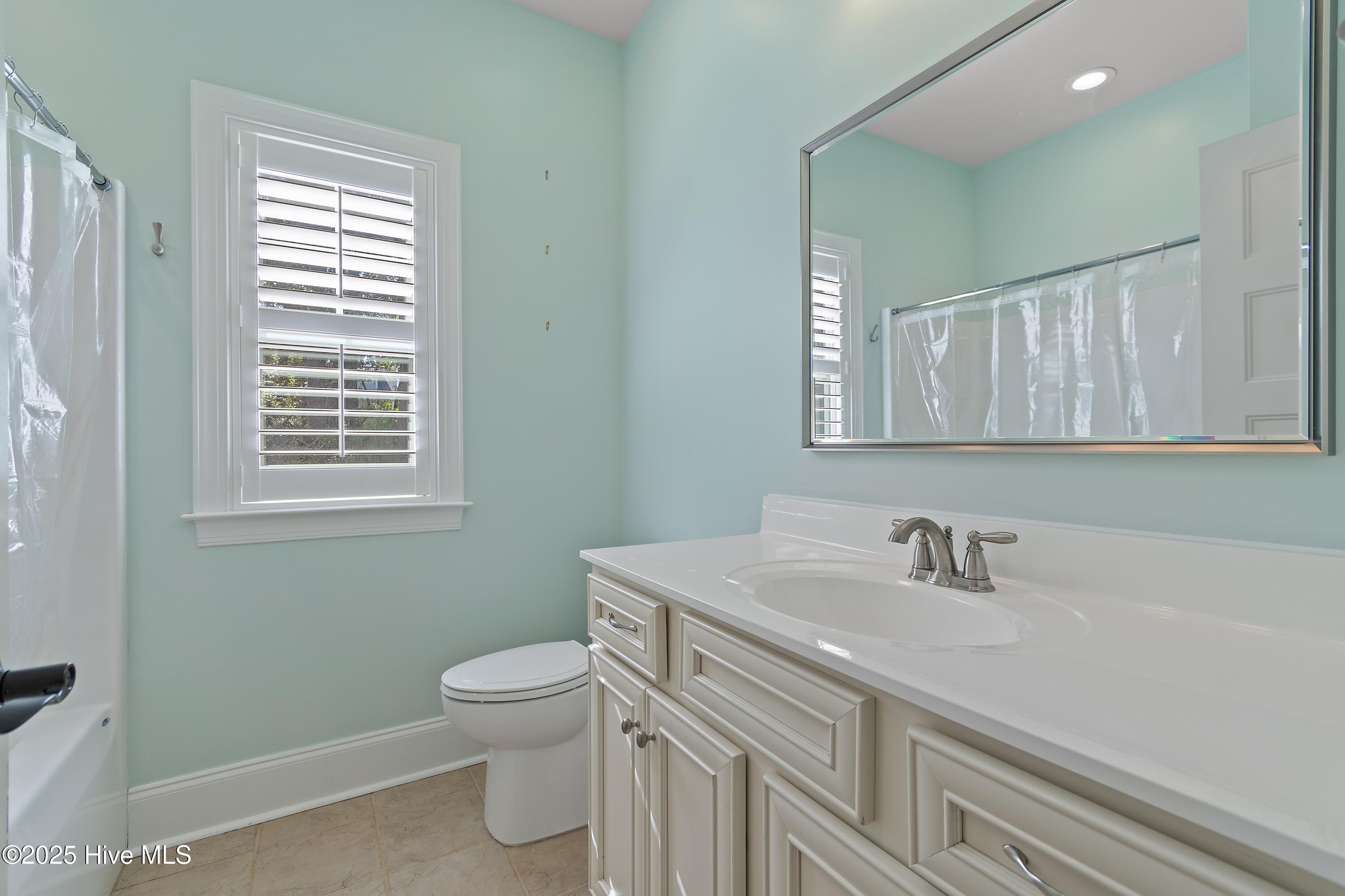 100534757 | Photo 28