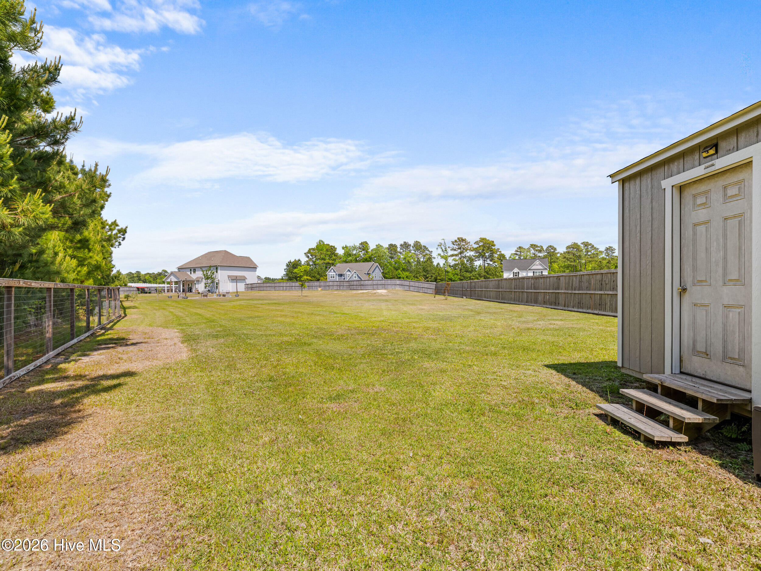 100570237 | Photo 16