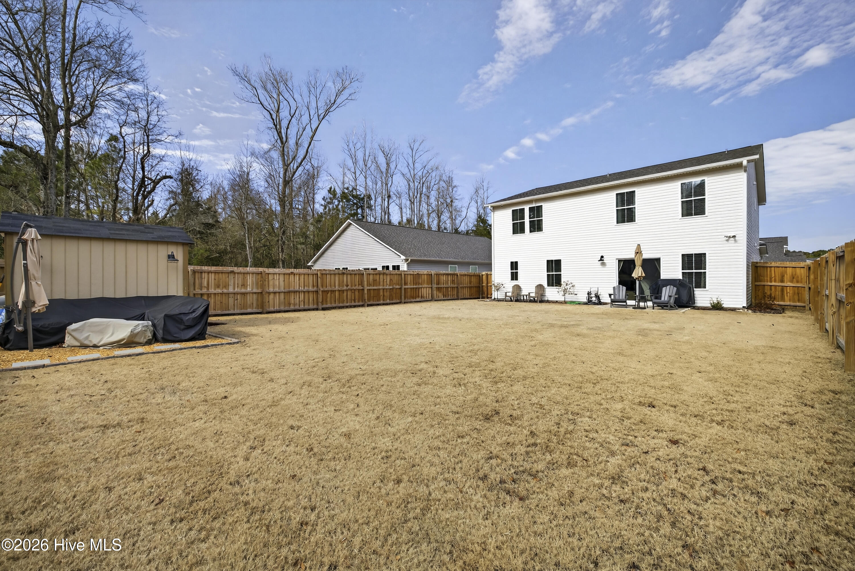 100554086 | Photo 38