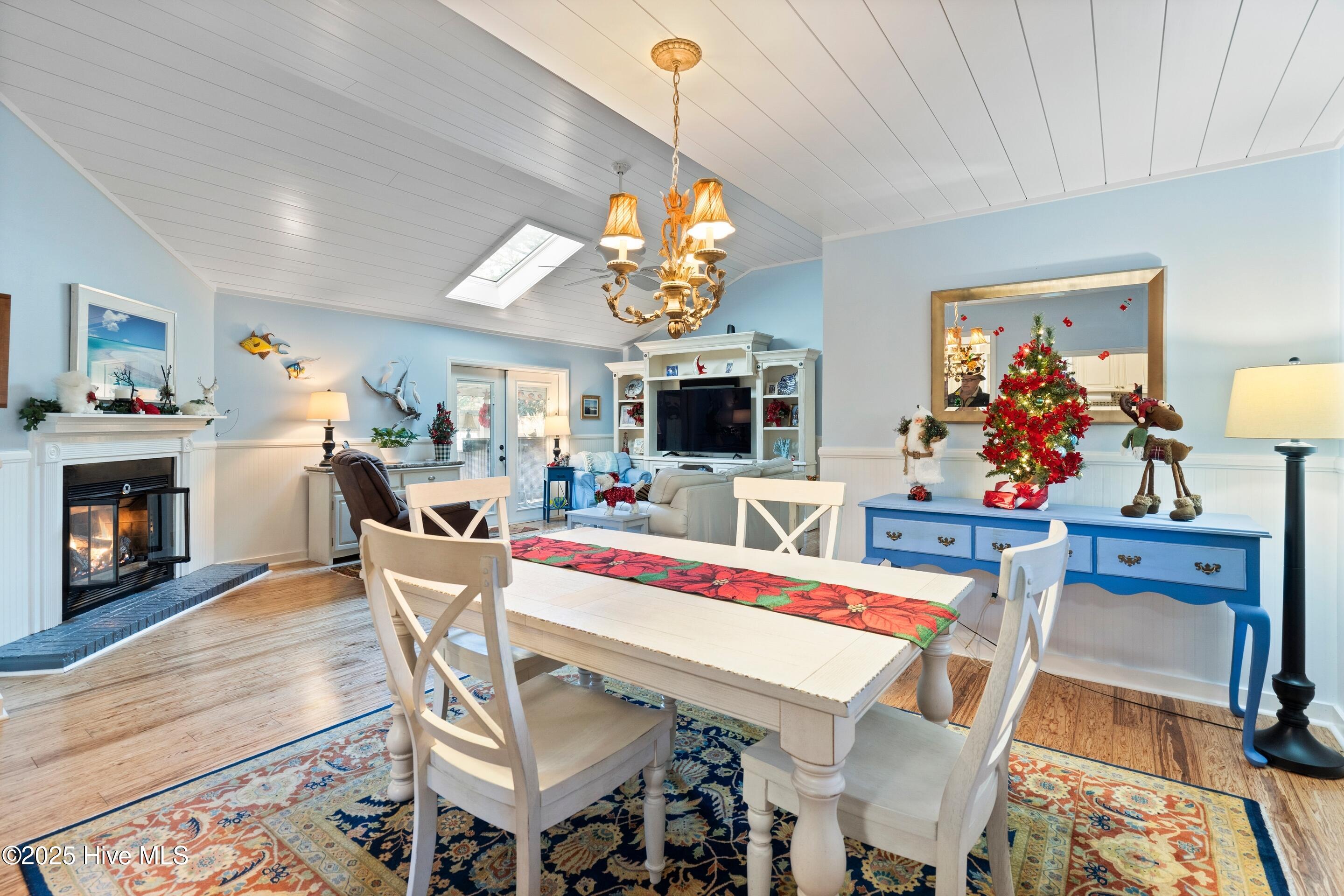 100545026 | Photo 14