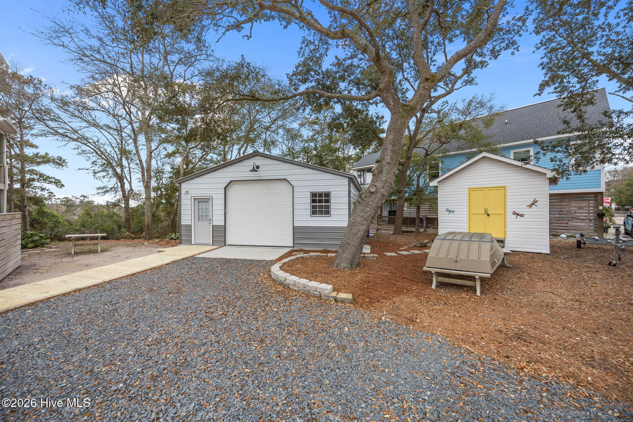 100558416 | Photo 41