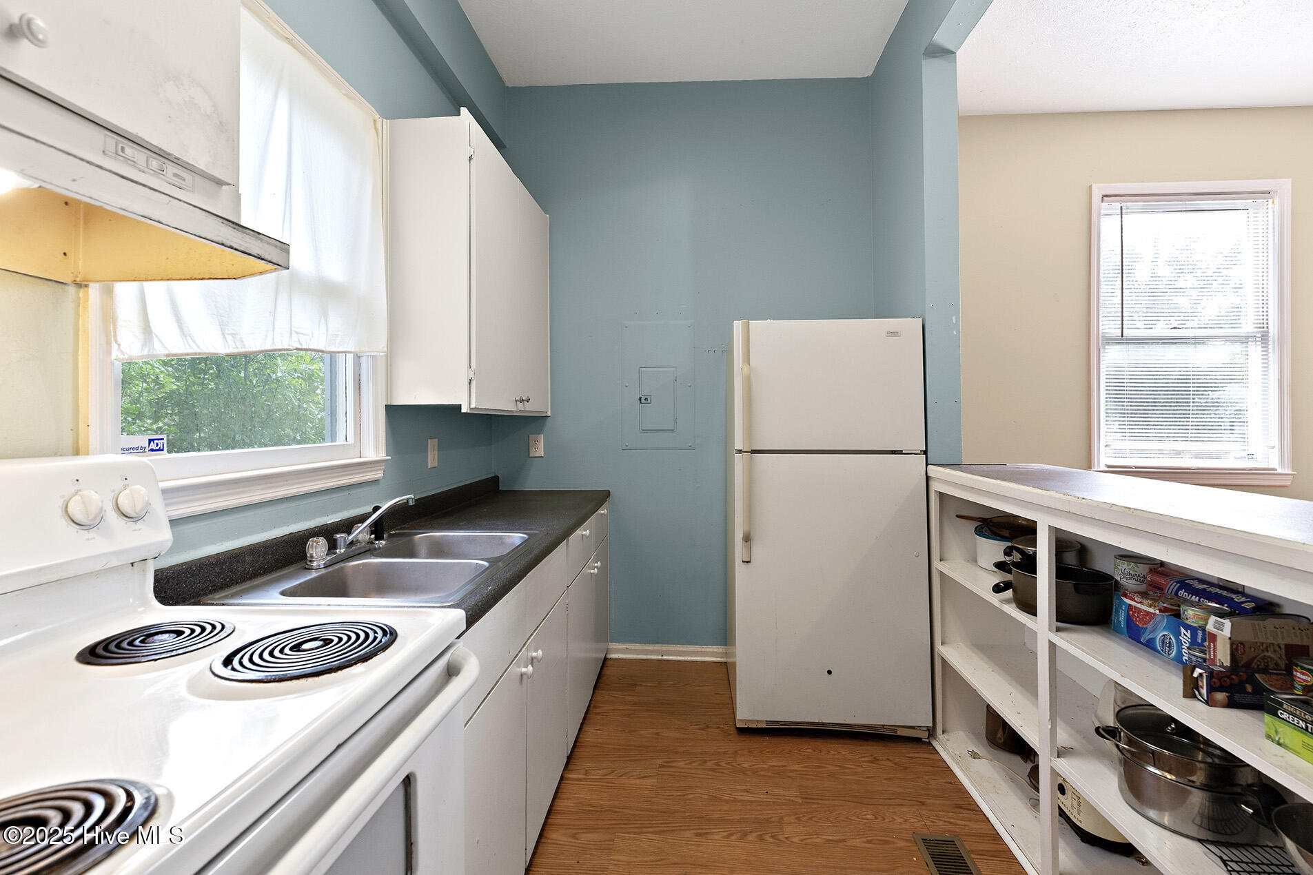 100544261 | Photo 17