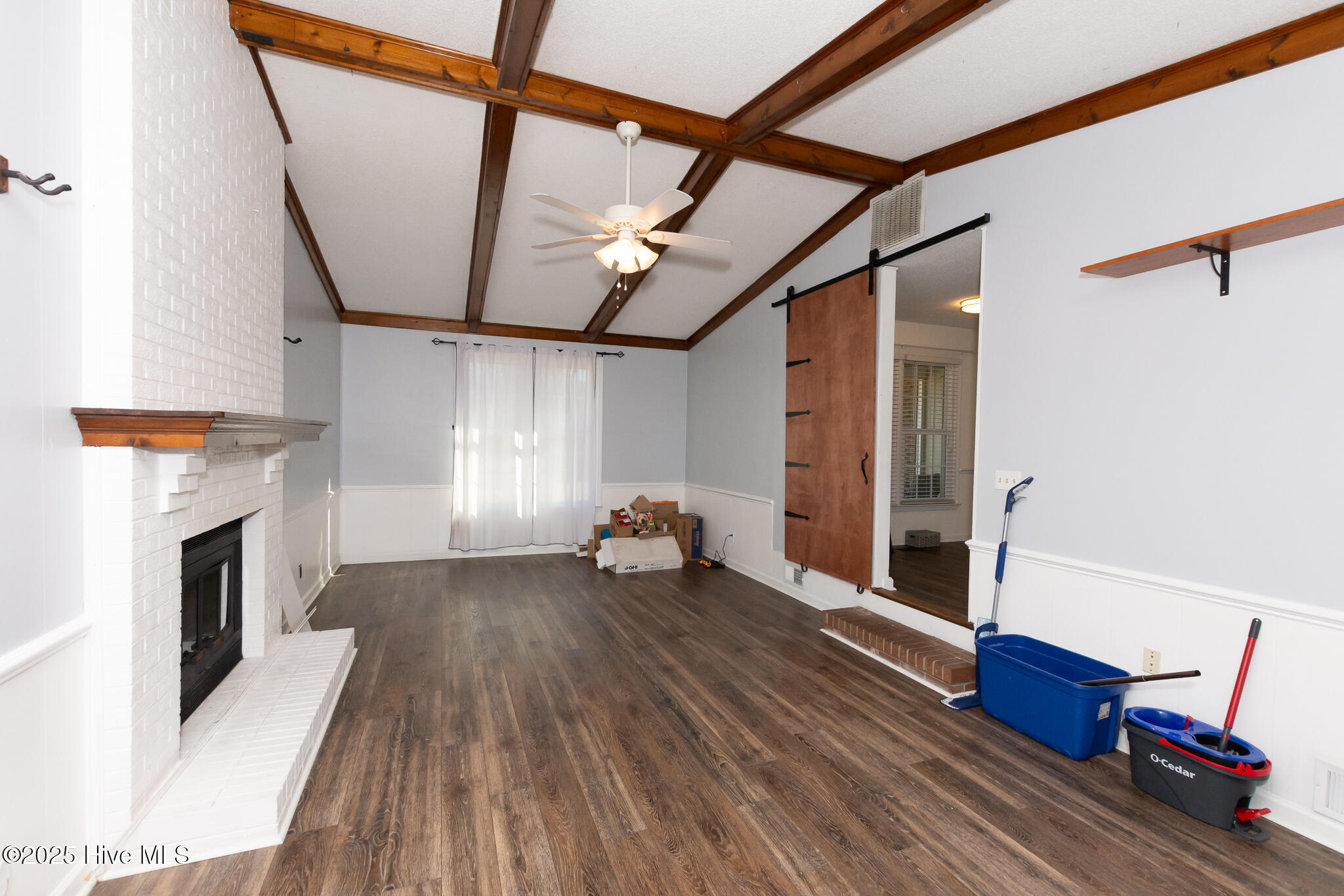 100546000 | Photo 22