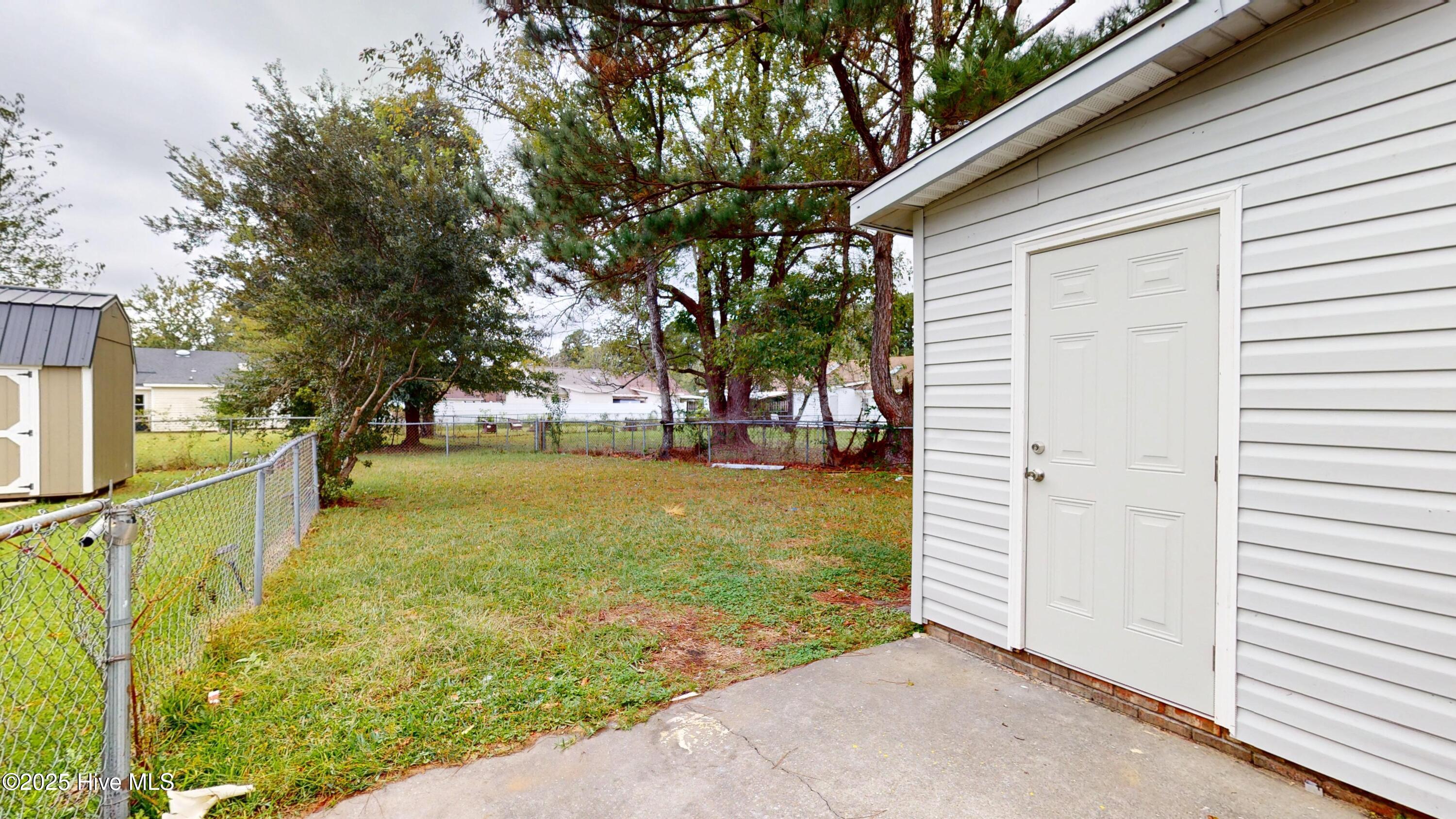 100536322 | Photo 26