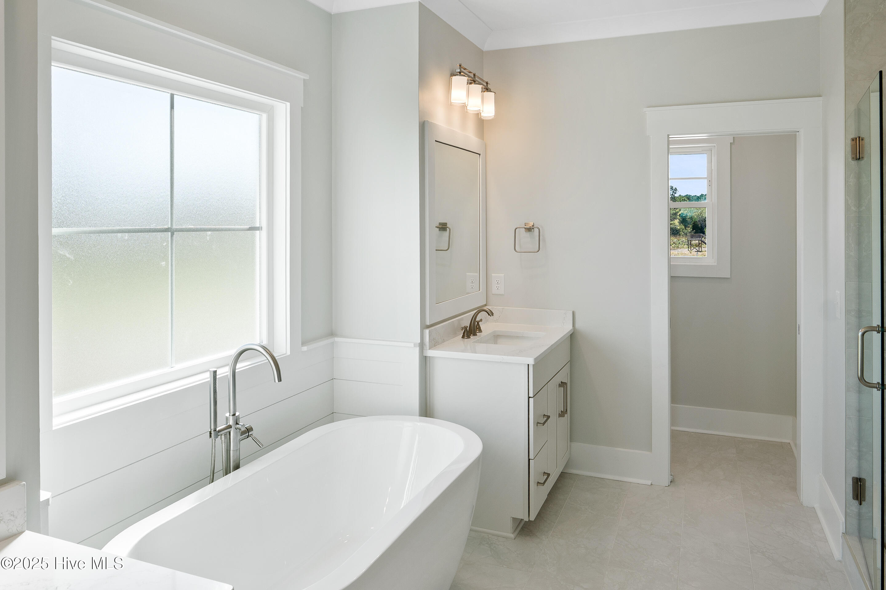 100537376 | Photo 29