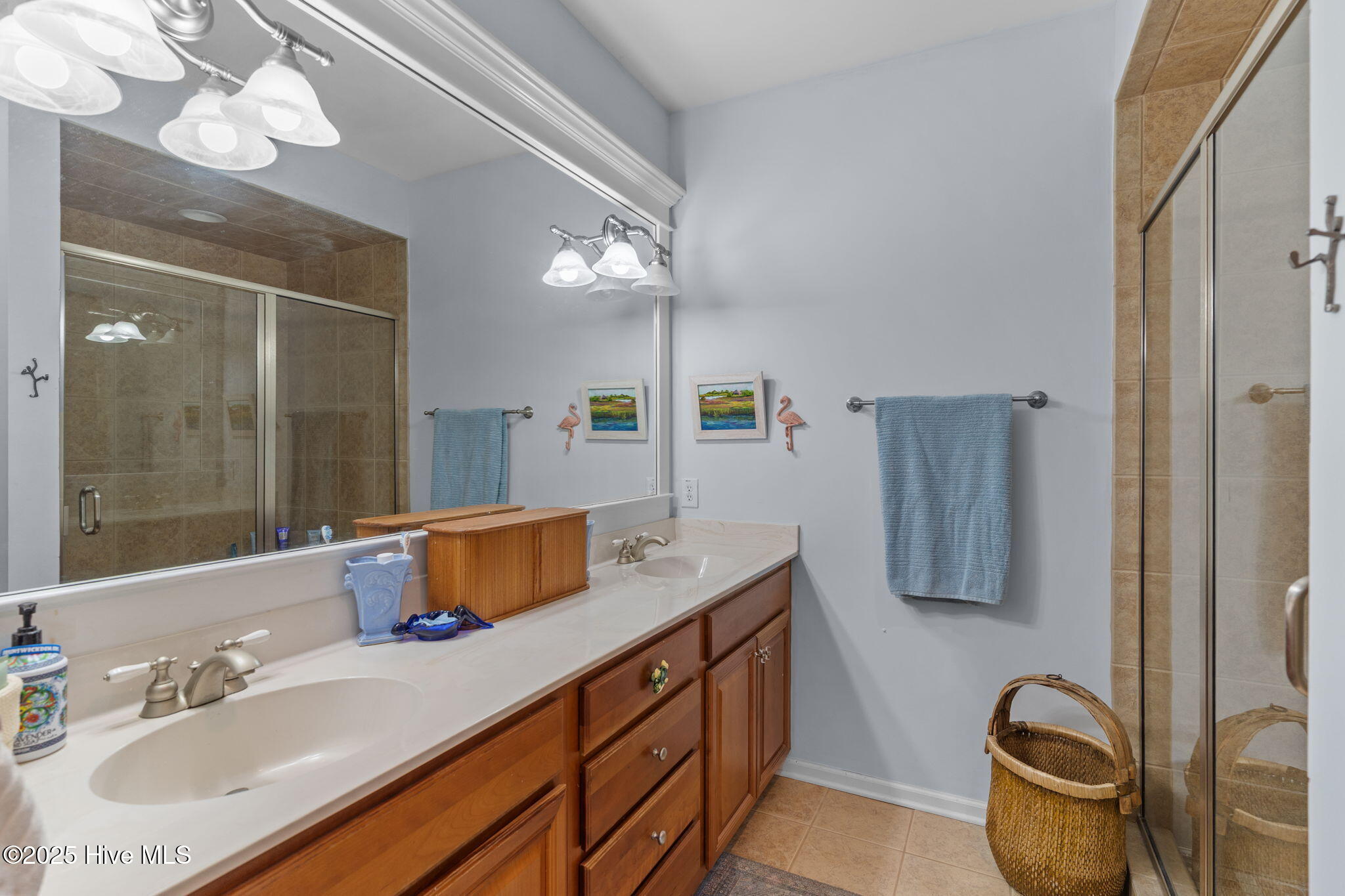 100539989 | Photo 32