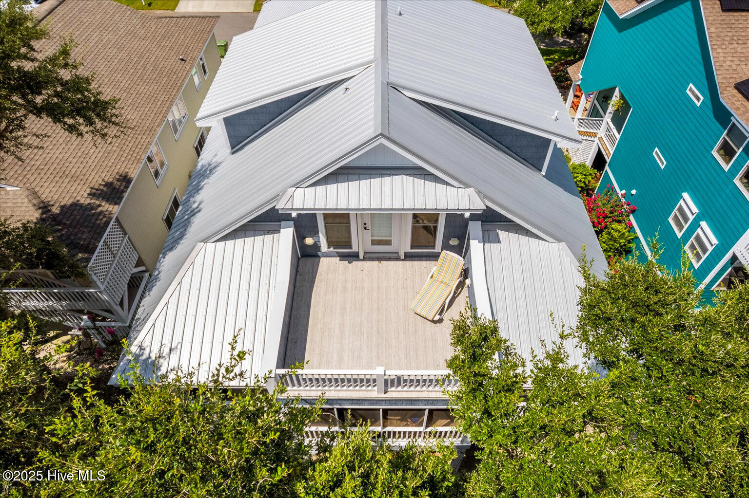 100546742 | Photo 38