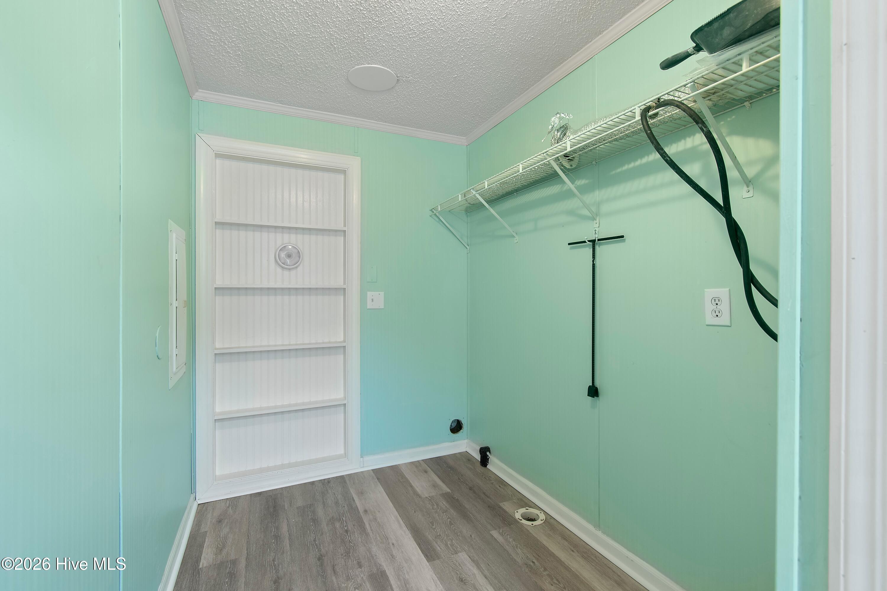 100566223 | Photo 34