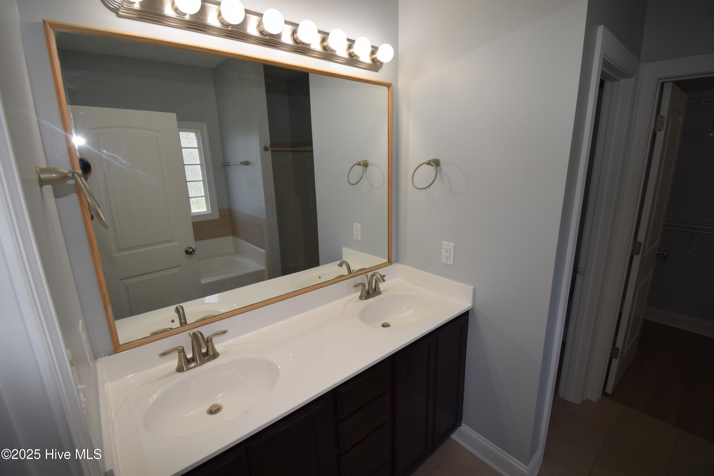 100515544 | Photo 22