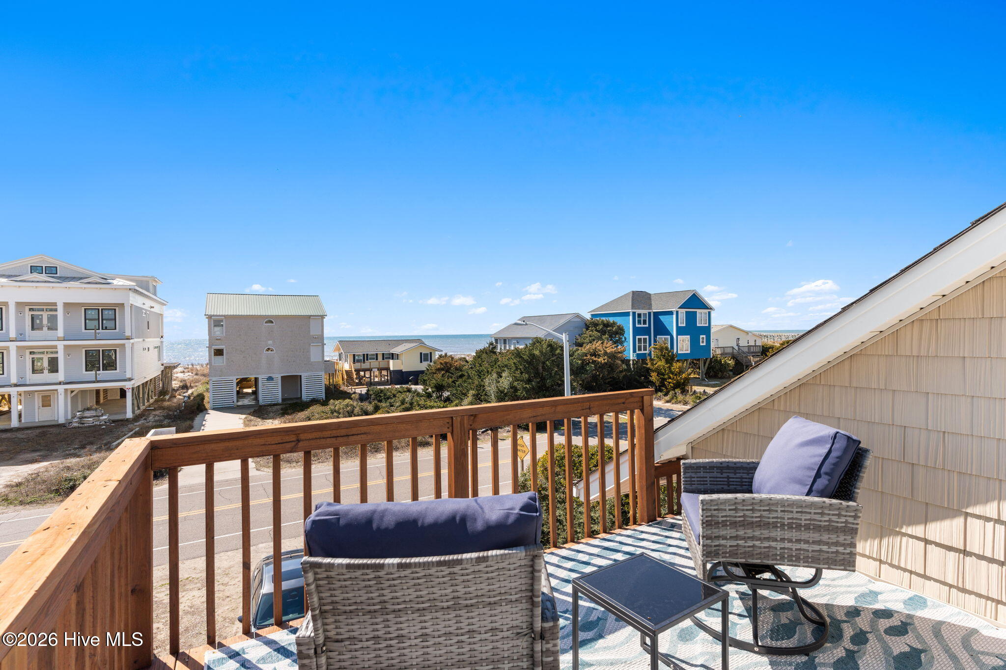 100556597 | Photo 44