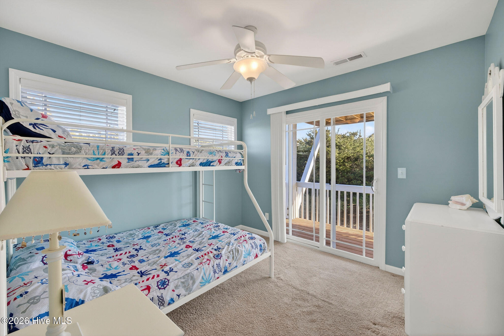 100549584 | Photo 39