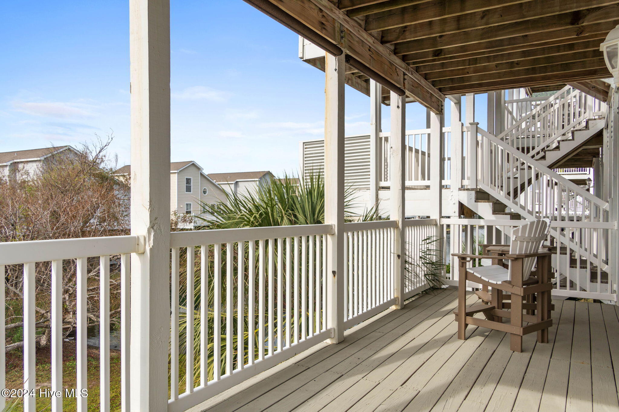 100548065 | Photo 54