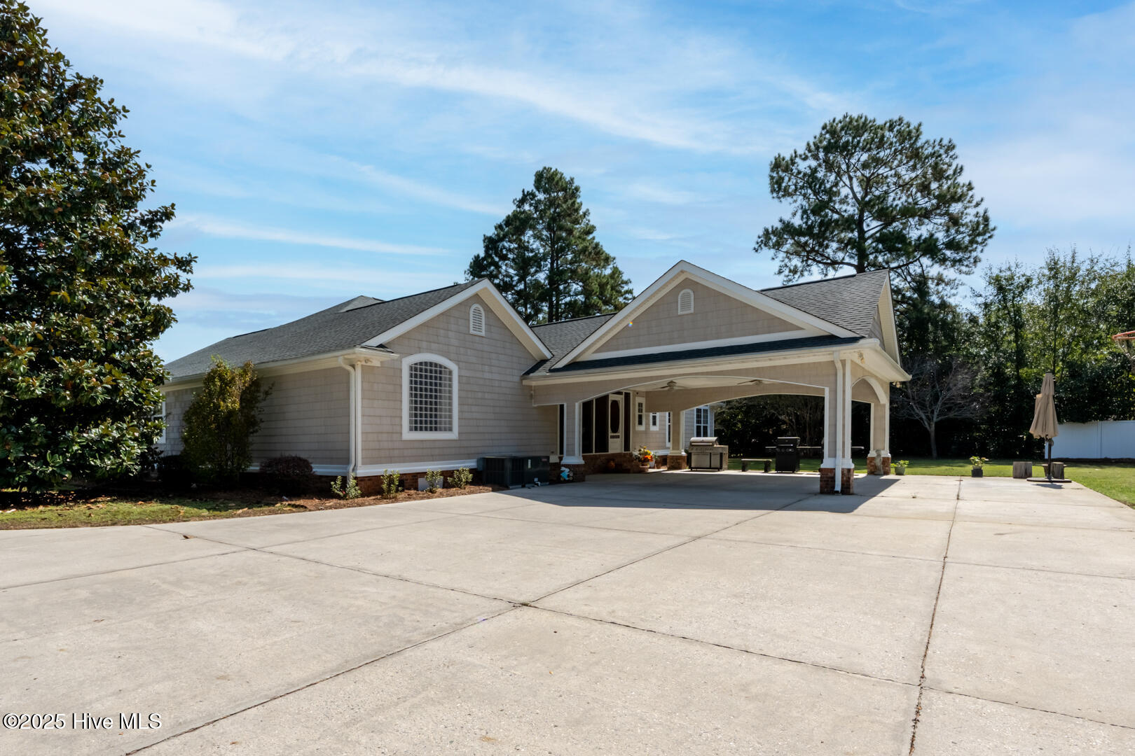 Homes for sale in Elizabethtown, NC | 83 Willard Tatum Rd, Elizabethtown, NC 28337 | MLS# 100535382