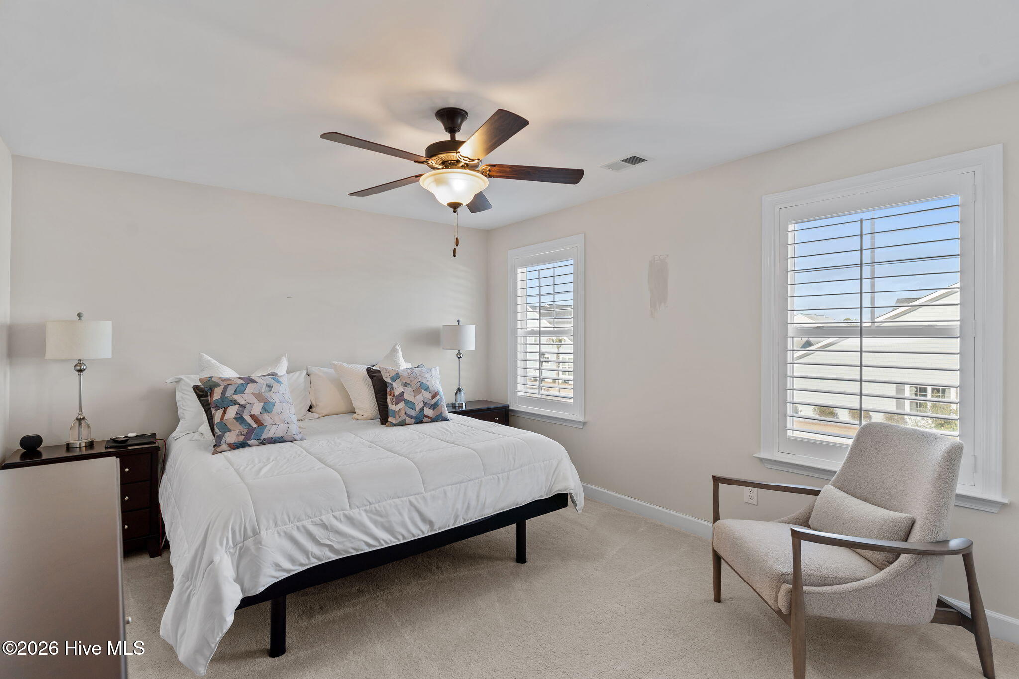 100557364 | Photo 29