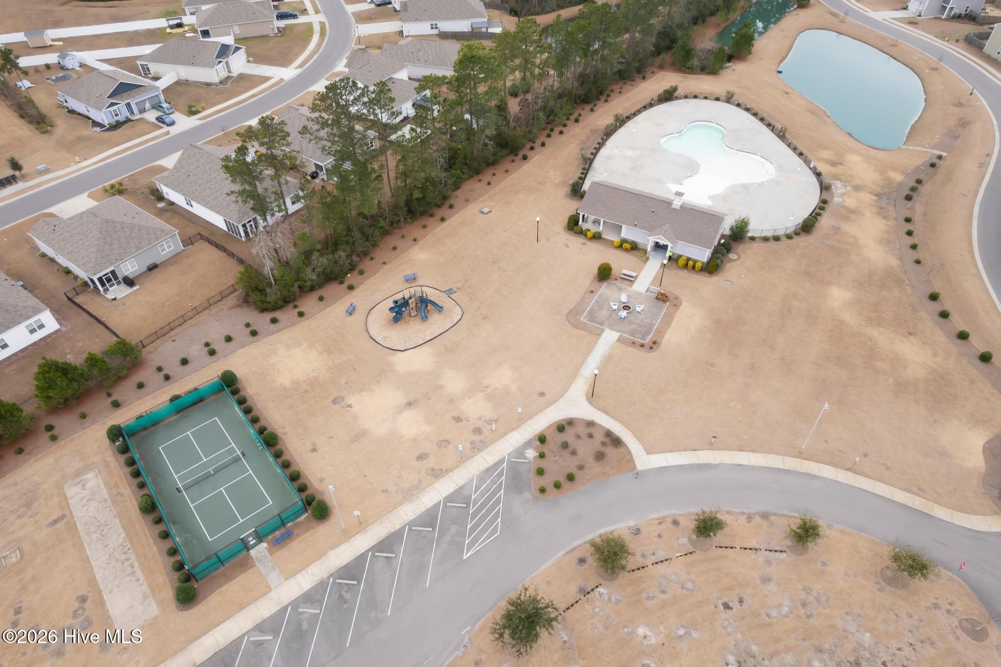 100557258 | Photo 37