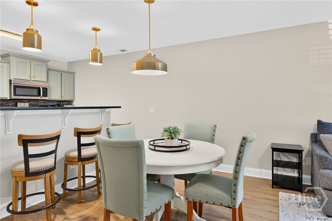 Dining/Kitchen