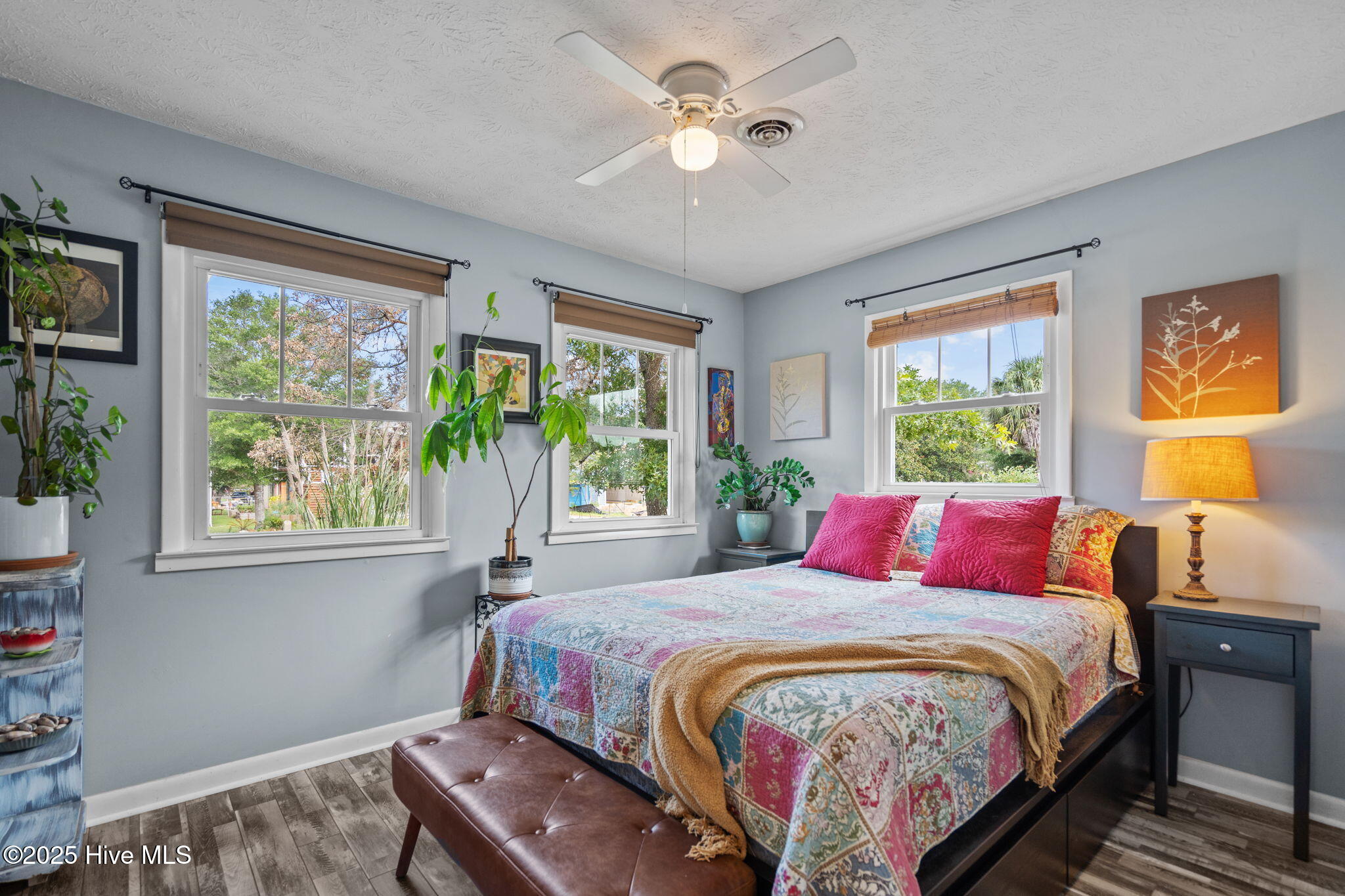 100522385 | Photo 18