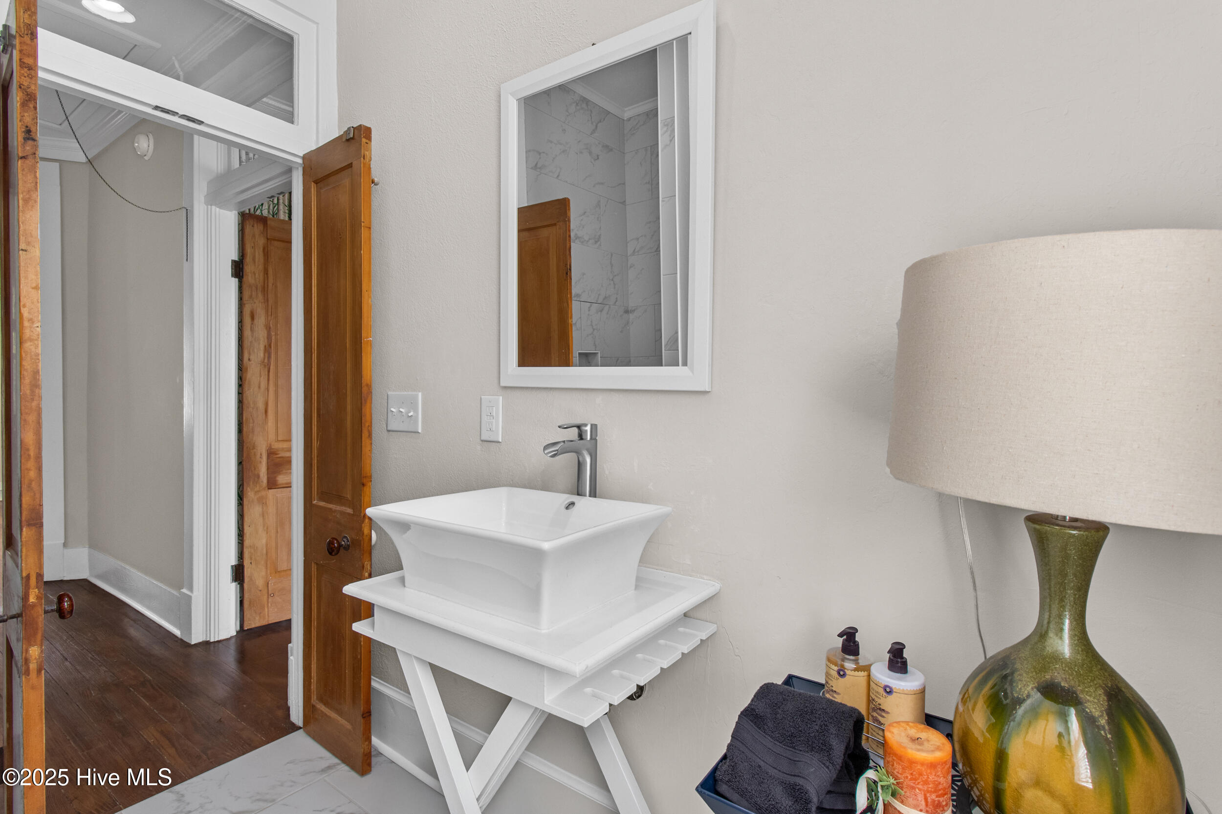 100514973 | Photo 28