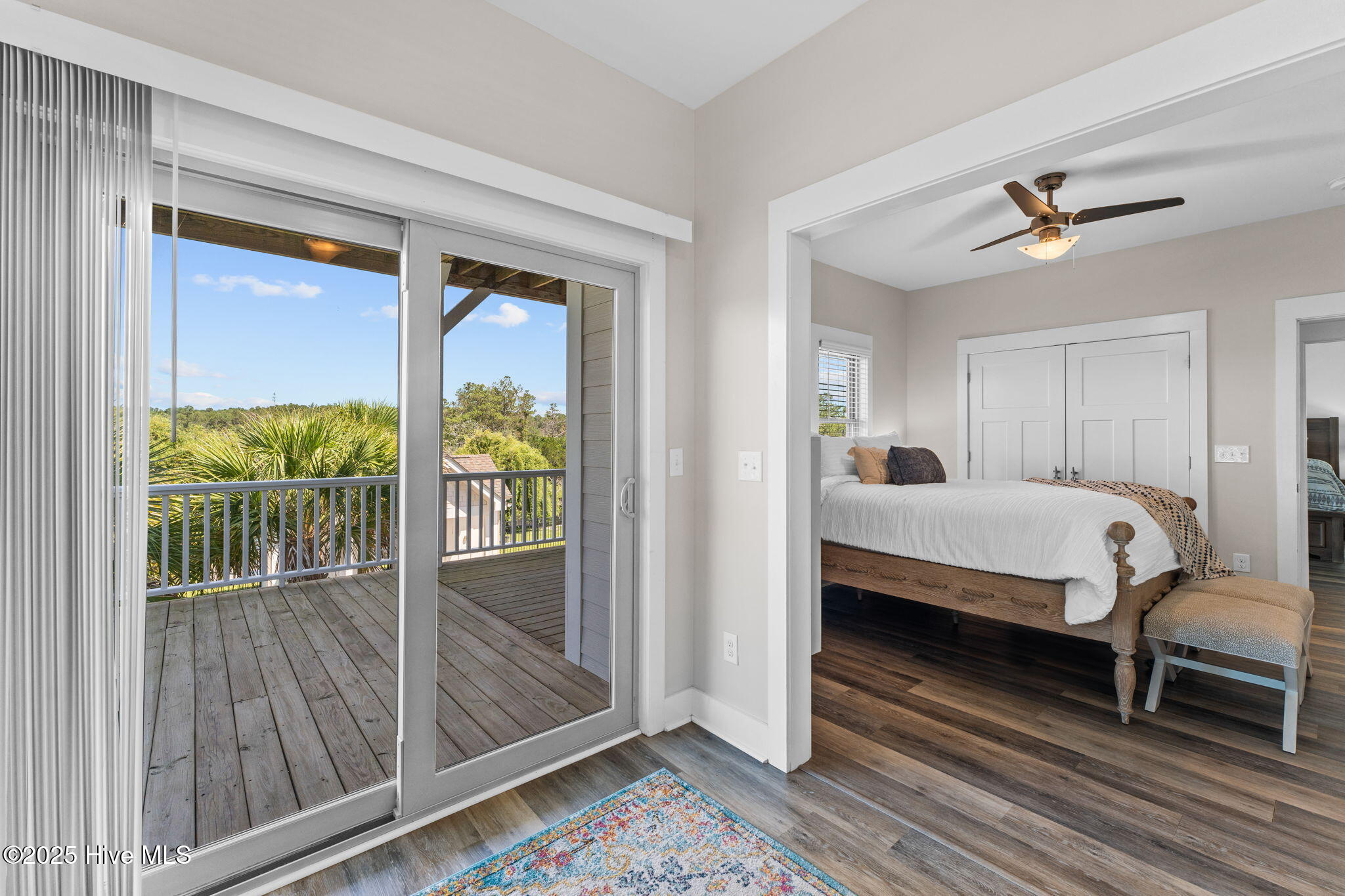 100514865 | Photo 47