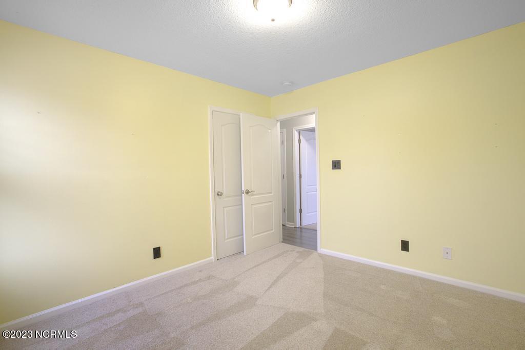 100549423 | Photo 18