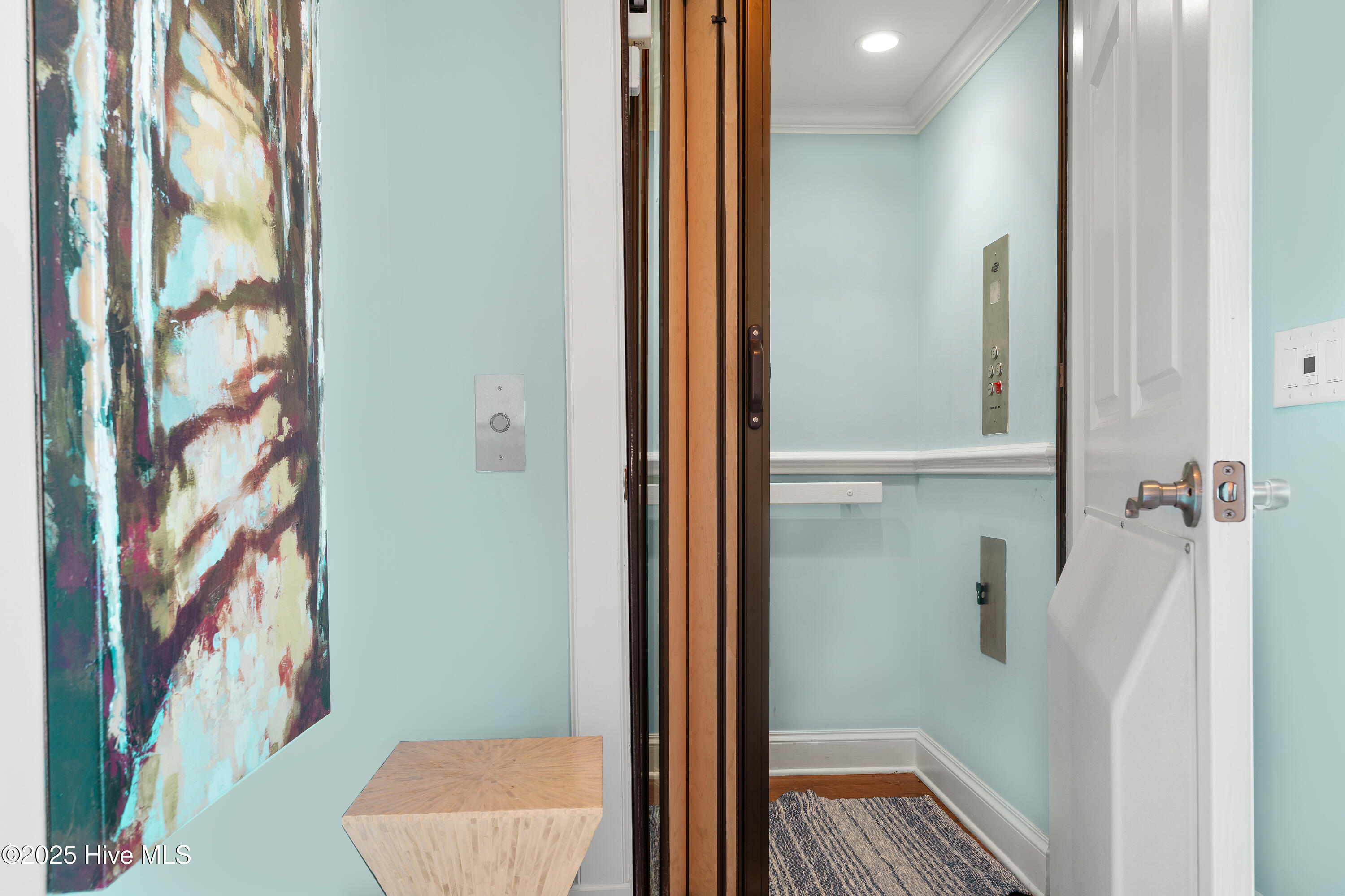 100541249 | Photo 38