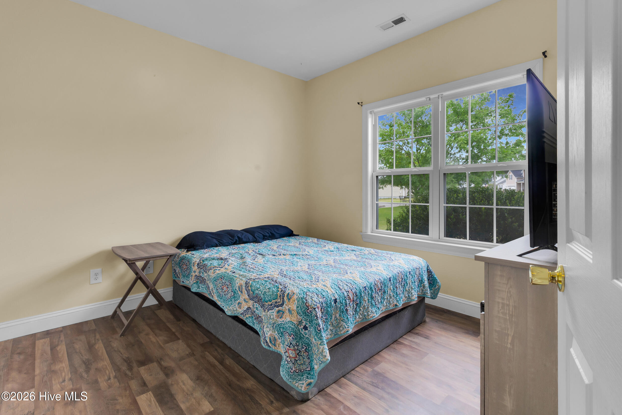 100569291 | Photo 19