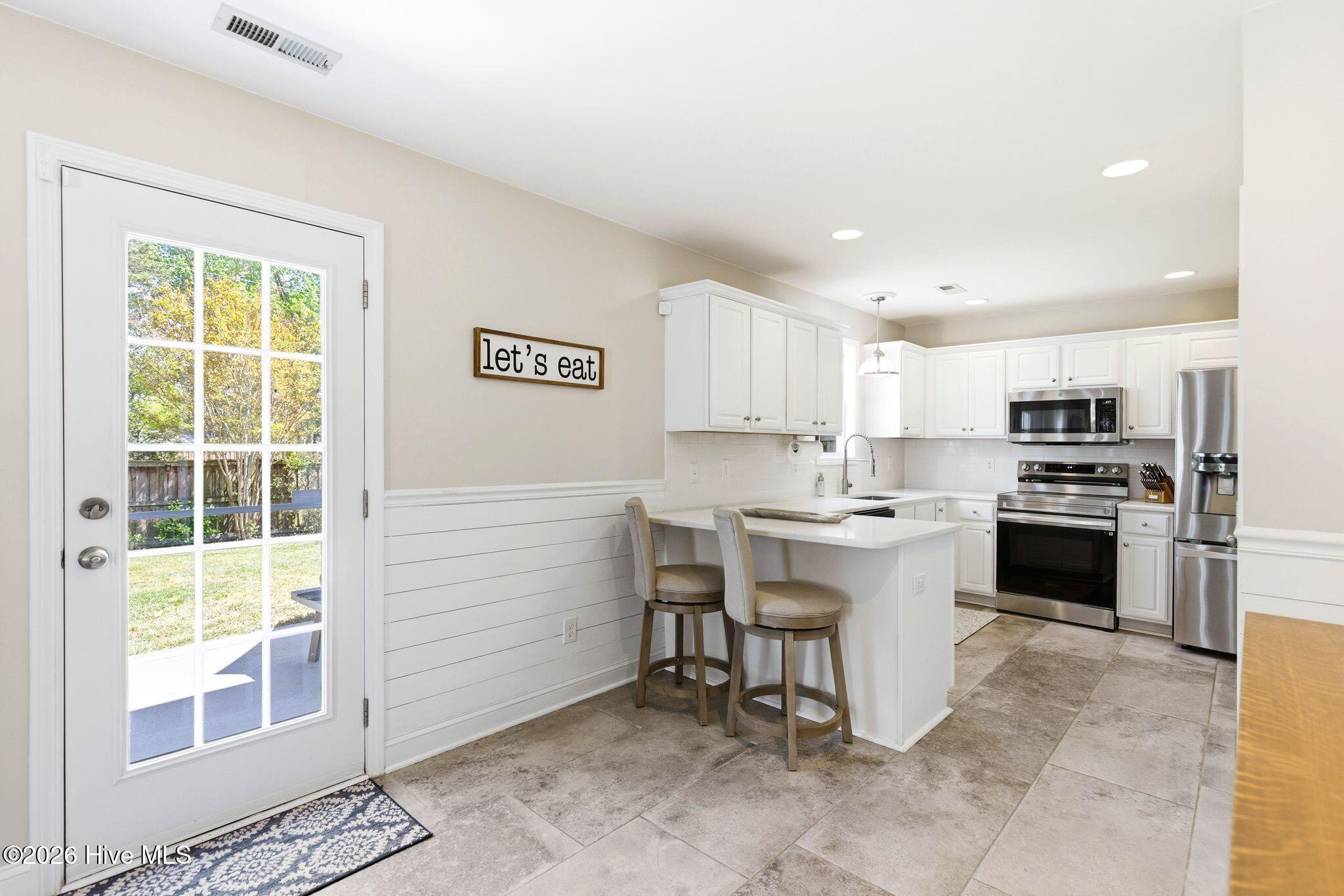 100566118 | Photo 16