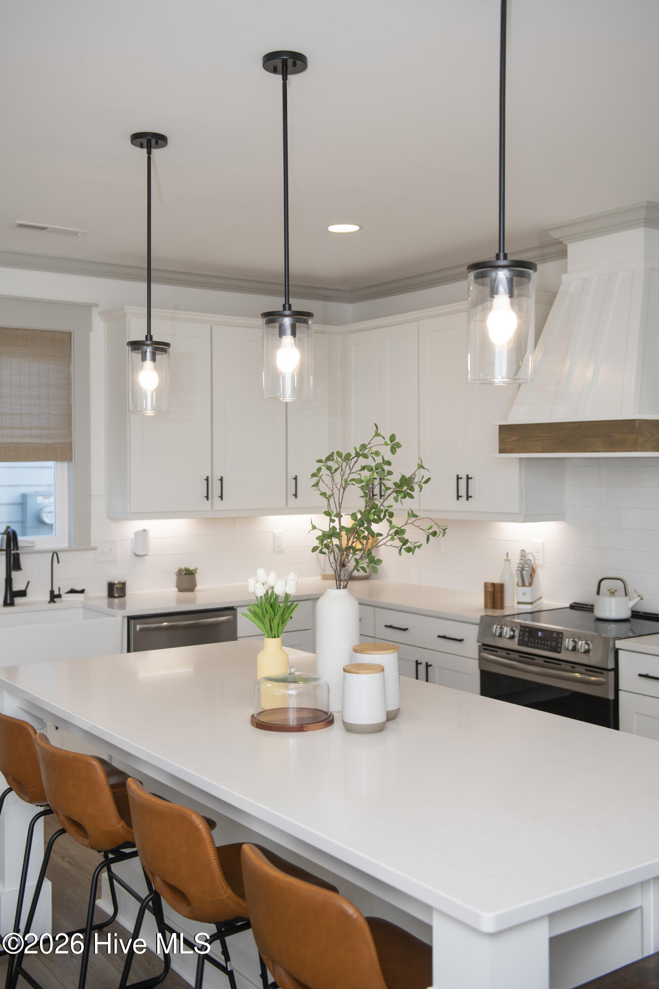 100563694 | Photo 14